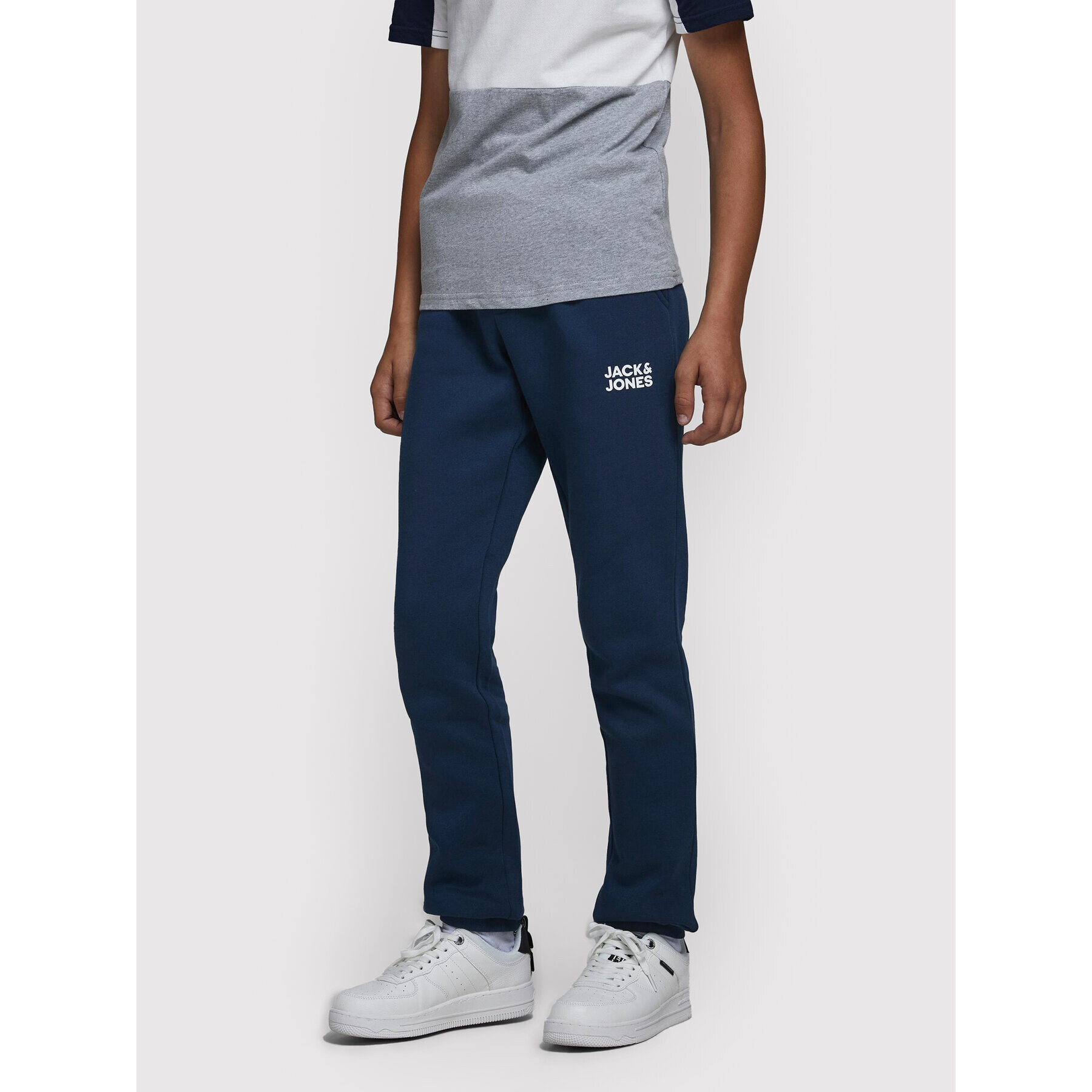 Jack&Jones Junior Spodnji del trenirke Gordon 12179798 Mornarsko modra Regular Fit - Pepit.si