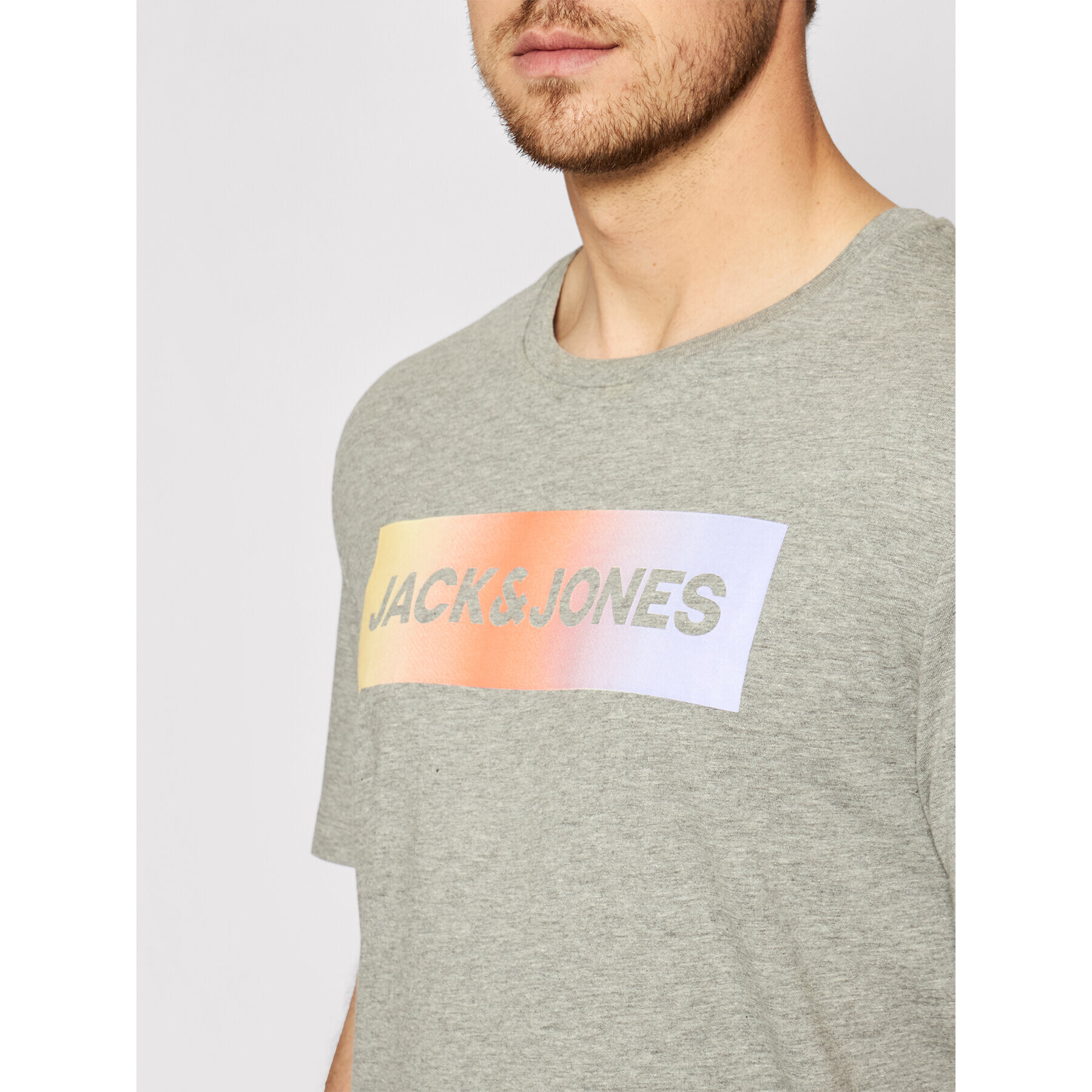 Jack&Jones Komplet majica in športne kratke hlače Jacbrad 12192767 Siva Regular Fit - Pepit.si