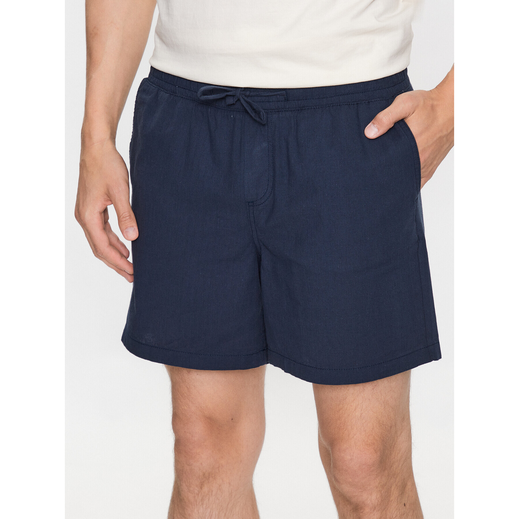 Jack&Jones Kratke hlače iz tkanine Jeff 12229799 Mornarsko modra Regular Fit - Pepit.si