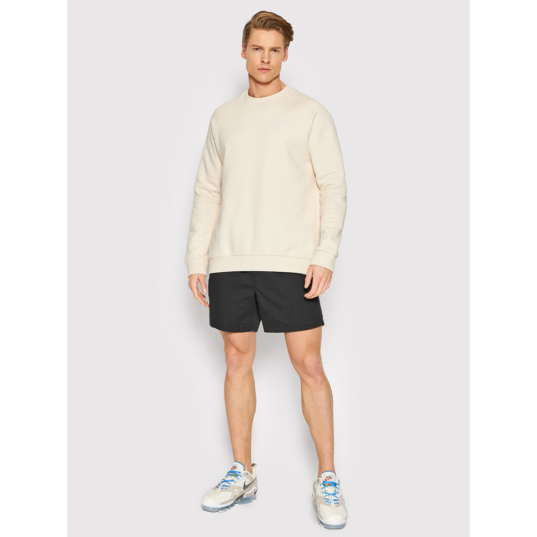 Jack&Jones Kratke hlače iz tkanine Jeff 12187488 Črna Regular Fit - Pepit.si