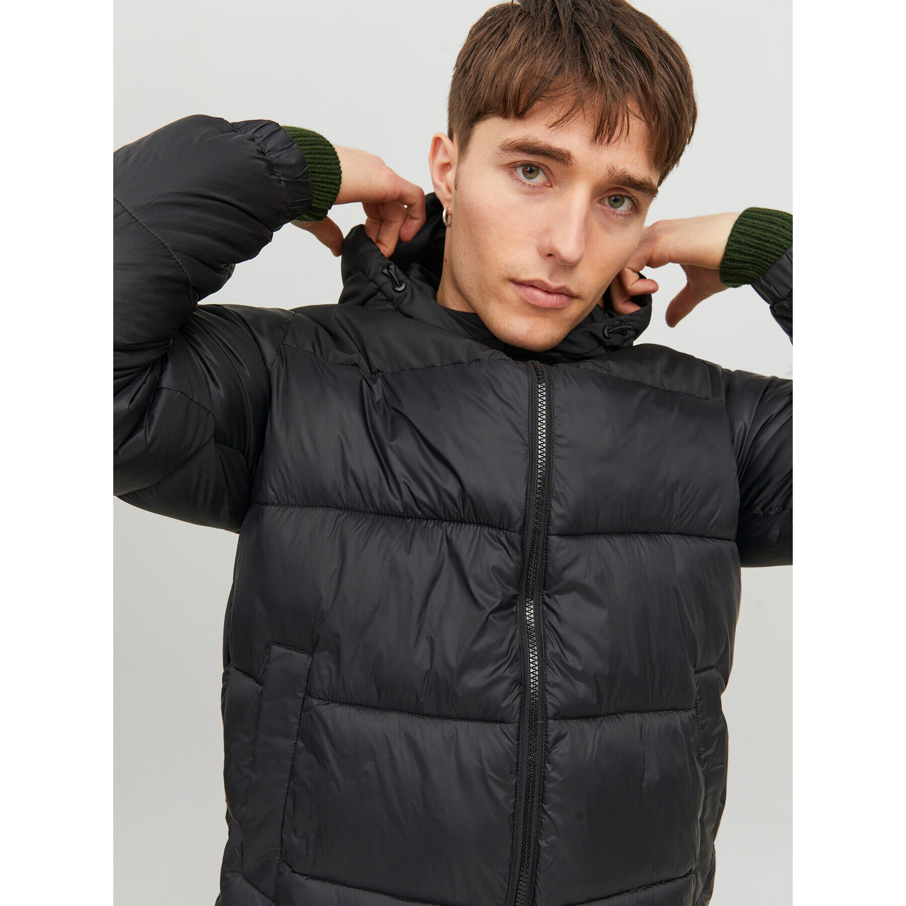 Jack&Jones Puhovka 12235859 Črna Regular Fit - Pepit.si