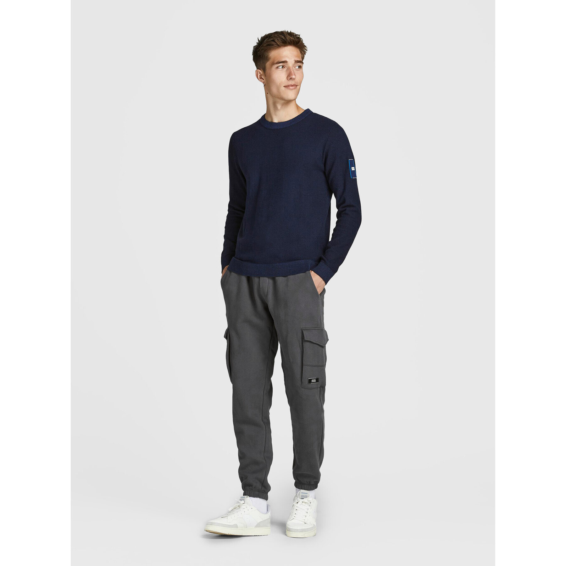 Jack&Jones Spodnji del trenirke Gordon 12195583 Siva Regular Fit - Pepit.si