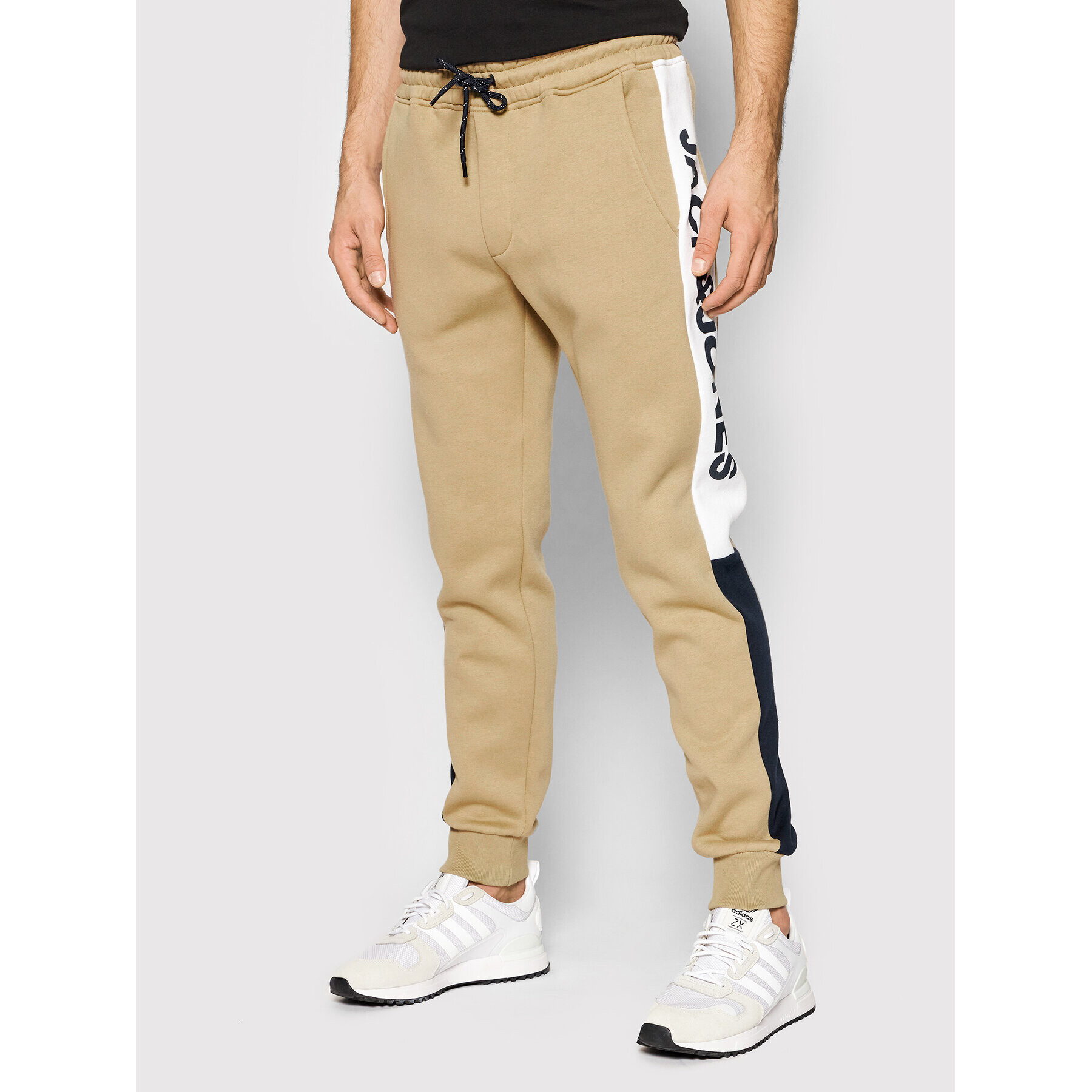 Jack&Jones Spodnji del trenirke Will 12197199 Rjava Regular Fit - Pepit.si