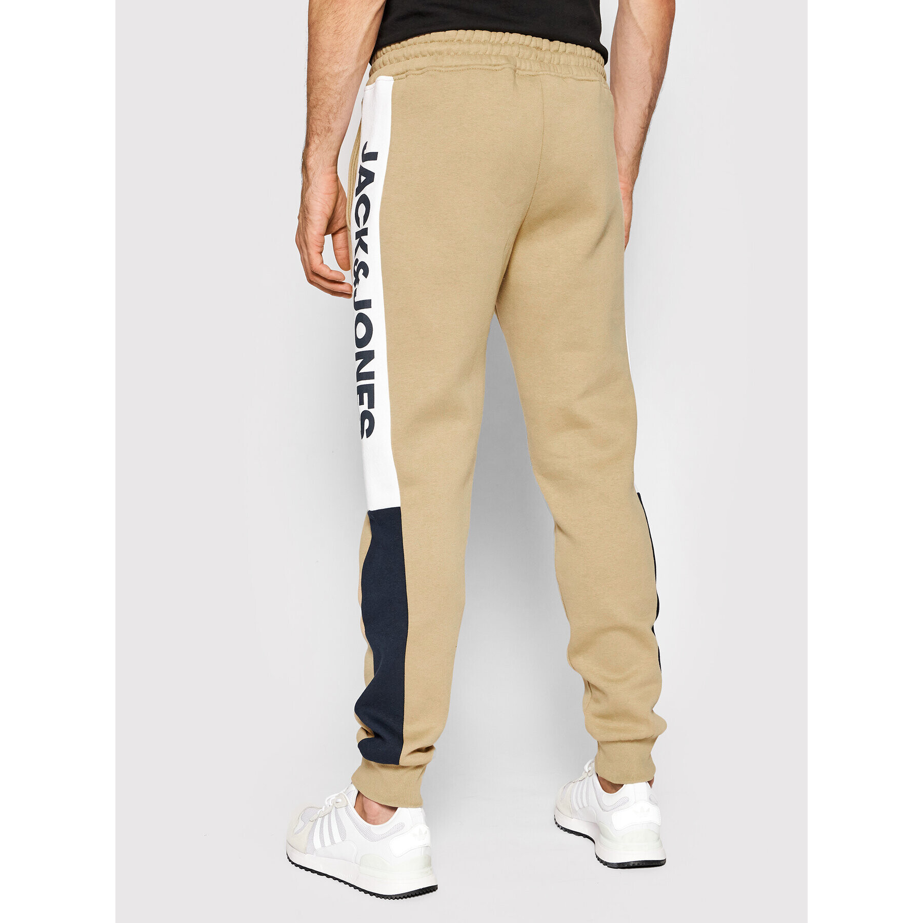 Jack&Jones Spodnji del trenirke Will 12197199 Rjava Regular Fit - Pepit.si