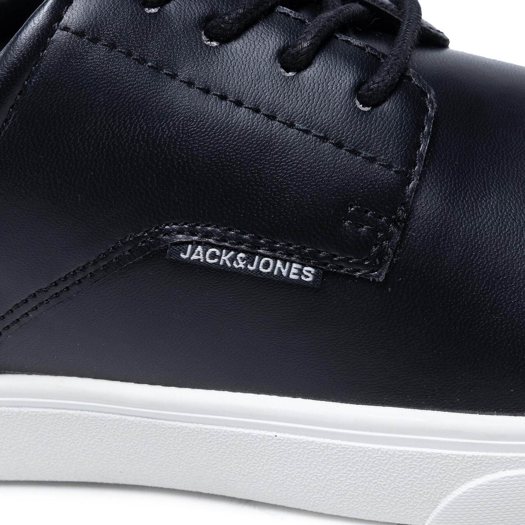 Jack&Jones Superge Jfwhalo 12182047 Črna - Pepit.si