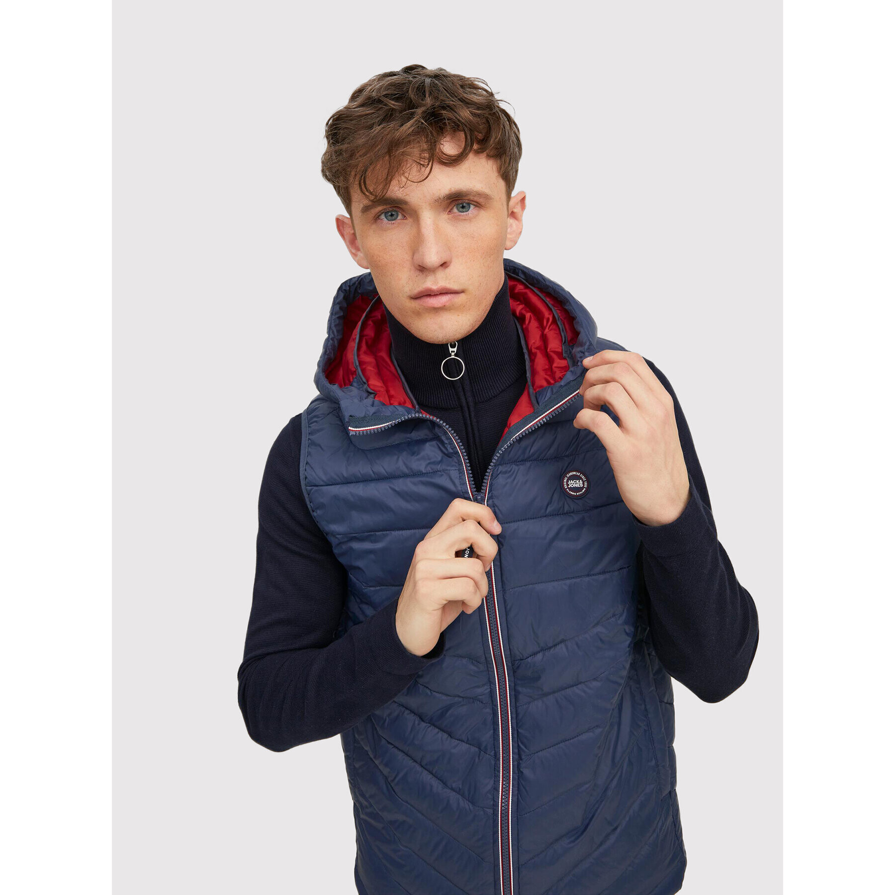 Jack&Jones Telovnik Hero 12211789 Mornarsko modra Regular Fit - Pepit.si