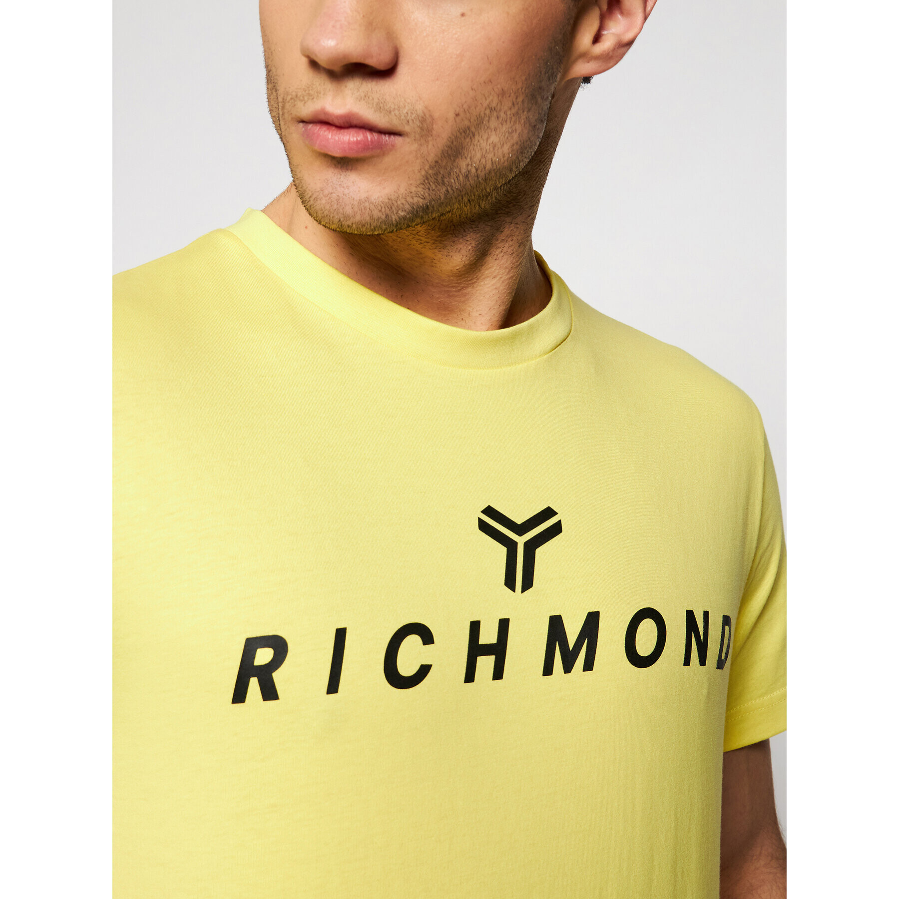 John Richmond Majica Zhotasy UMP21004TS Rumena Regular Fit - Pepit.si