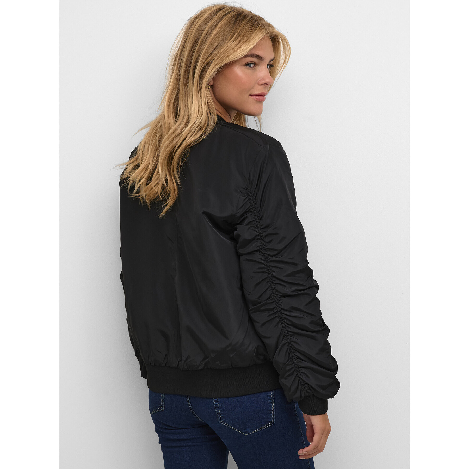 Kaffe Bomber jakna Boli 10507580 Črna Relaxed Fit - Pepit.si