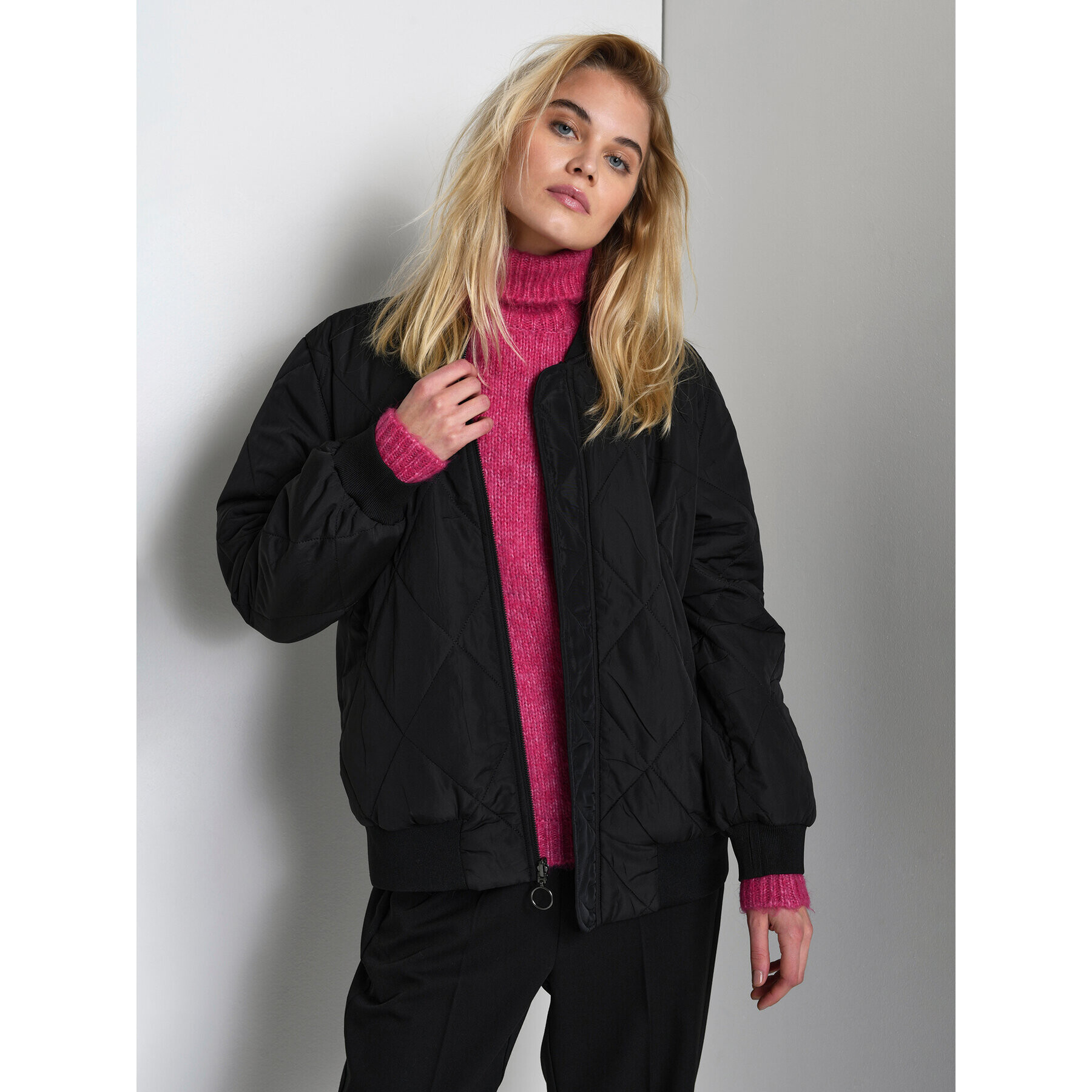 Kaffe Bomber jakna Boline 10506755 Črna Regular Fit - Pepit.si