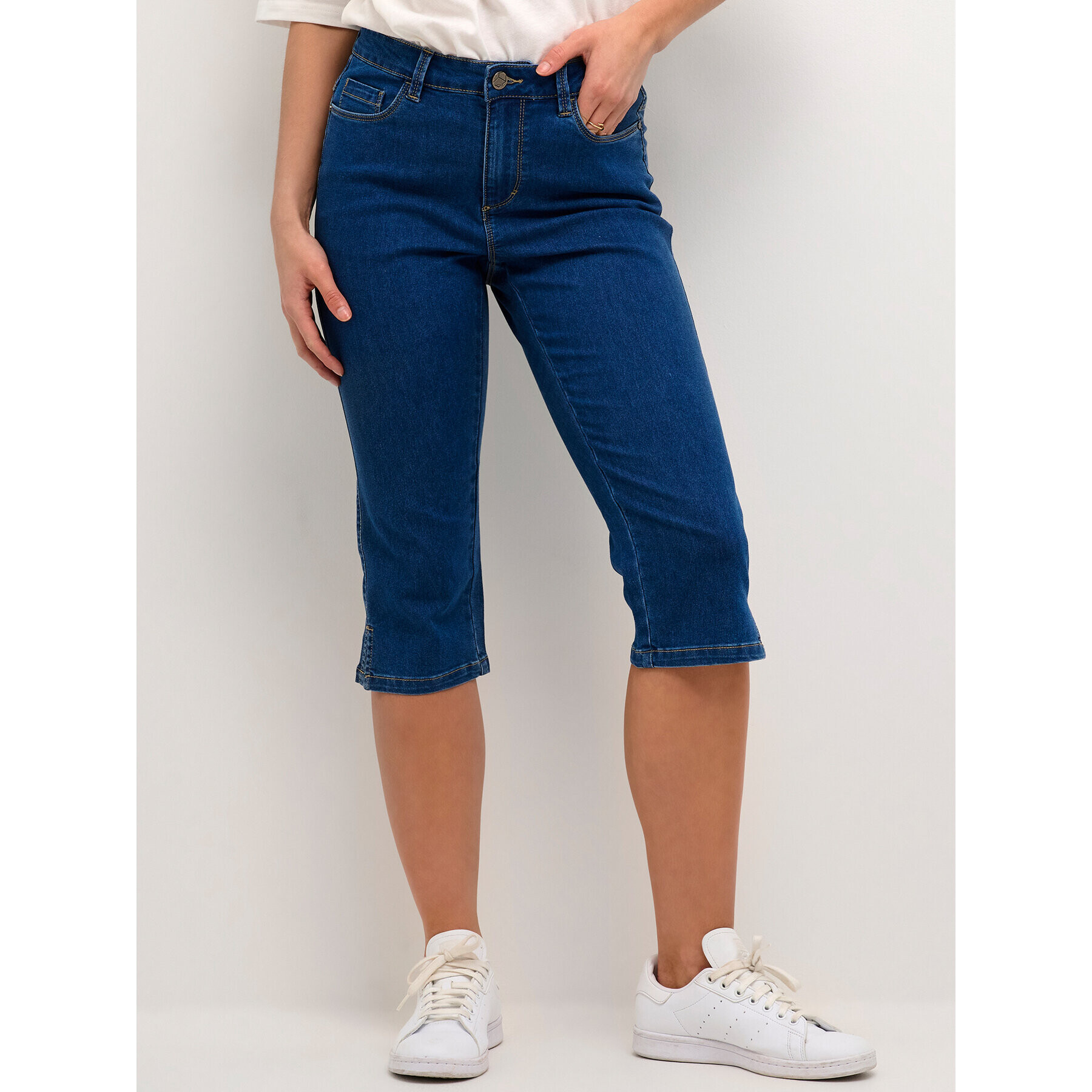 Kaffe Jeans kratke hlače KAvicky 10505521 Modra Slim Fit - Pepit.si