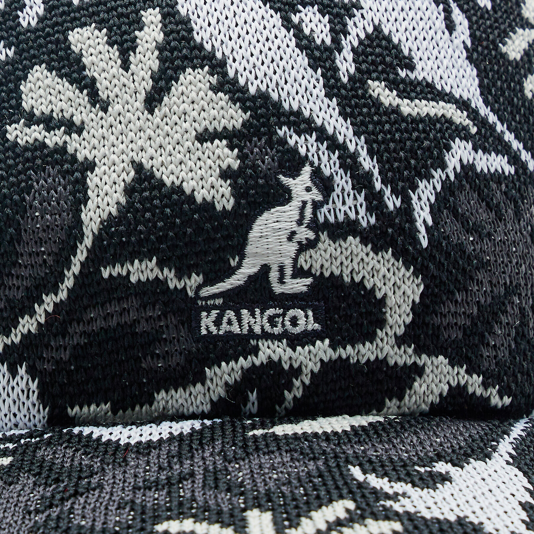 Kangol Kapa s šiltom Street Floral Spacecap K3612 Črna - Pepit.si