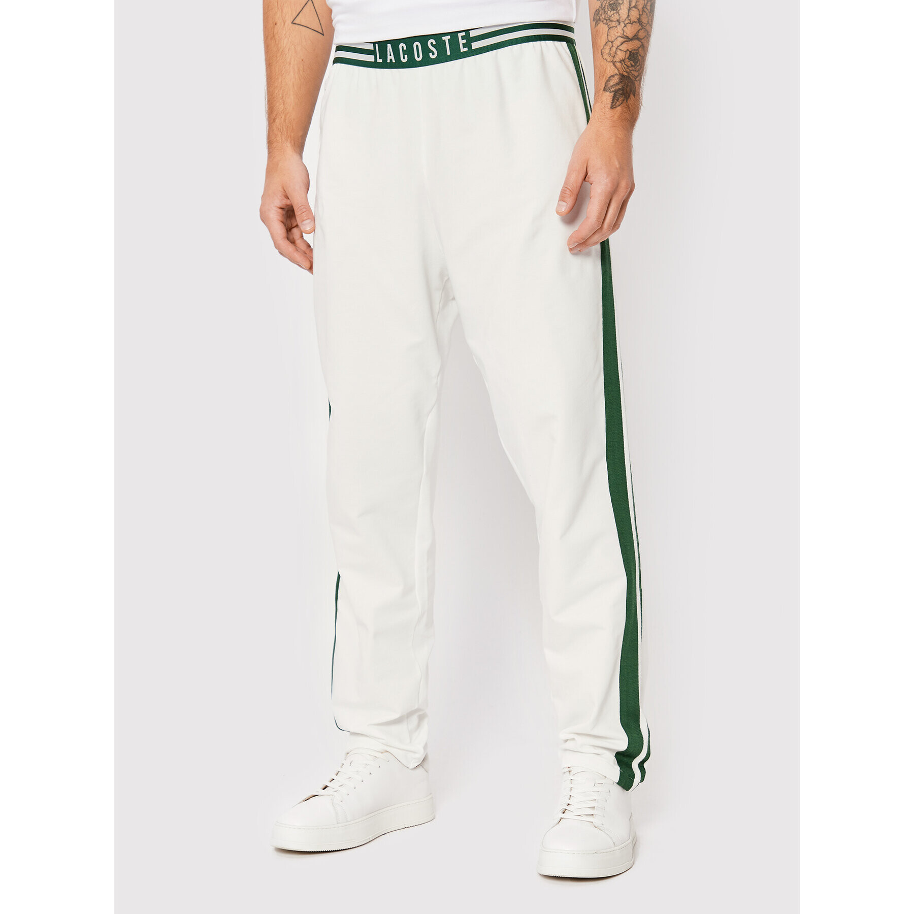 Lacoste Spodnji del trenirke 3H1261 Bela Regular Fit - Pepit.si