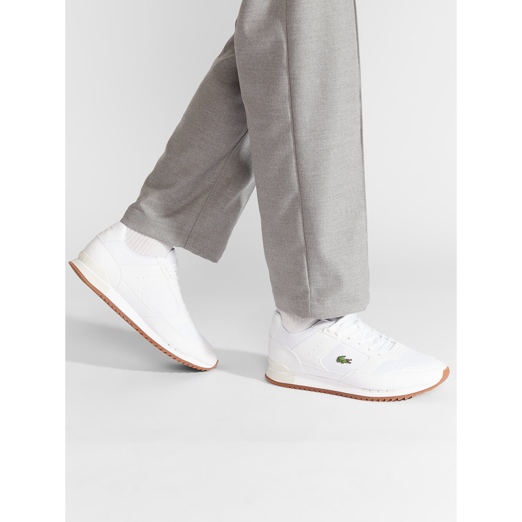 Lacoste Superge Partner Piste 0722 2 Sma 7-43SMA0056Y37 Bela - Pepit.si