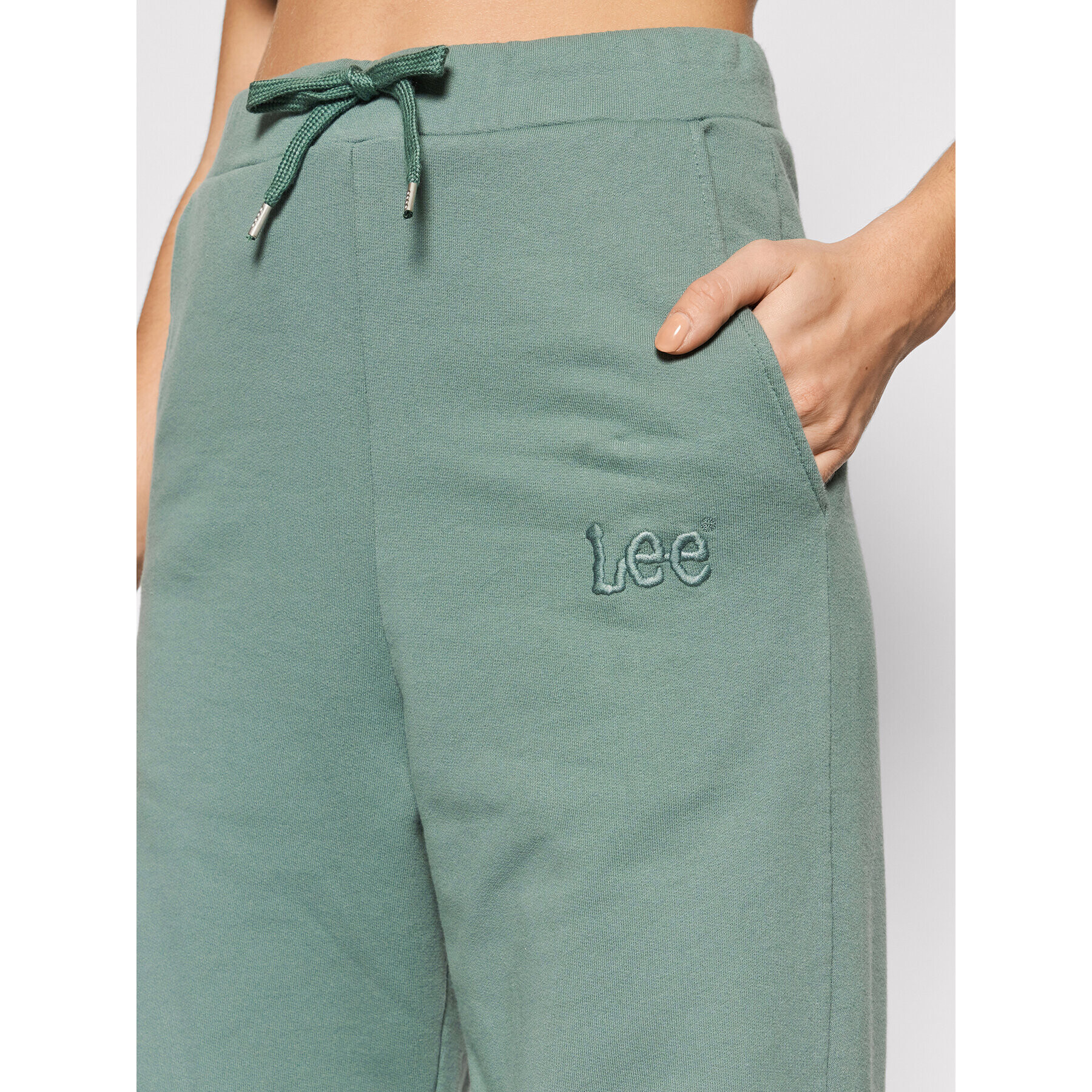 Lee Spodnji del trenirke L32MTXTY Zelena Relaxed Fit - Pepit.si