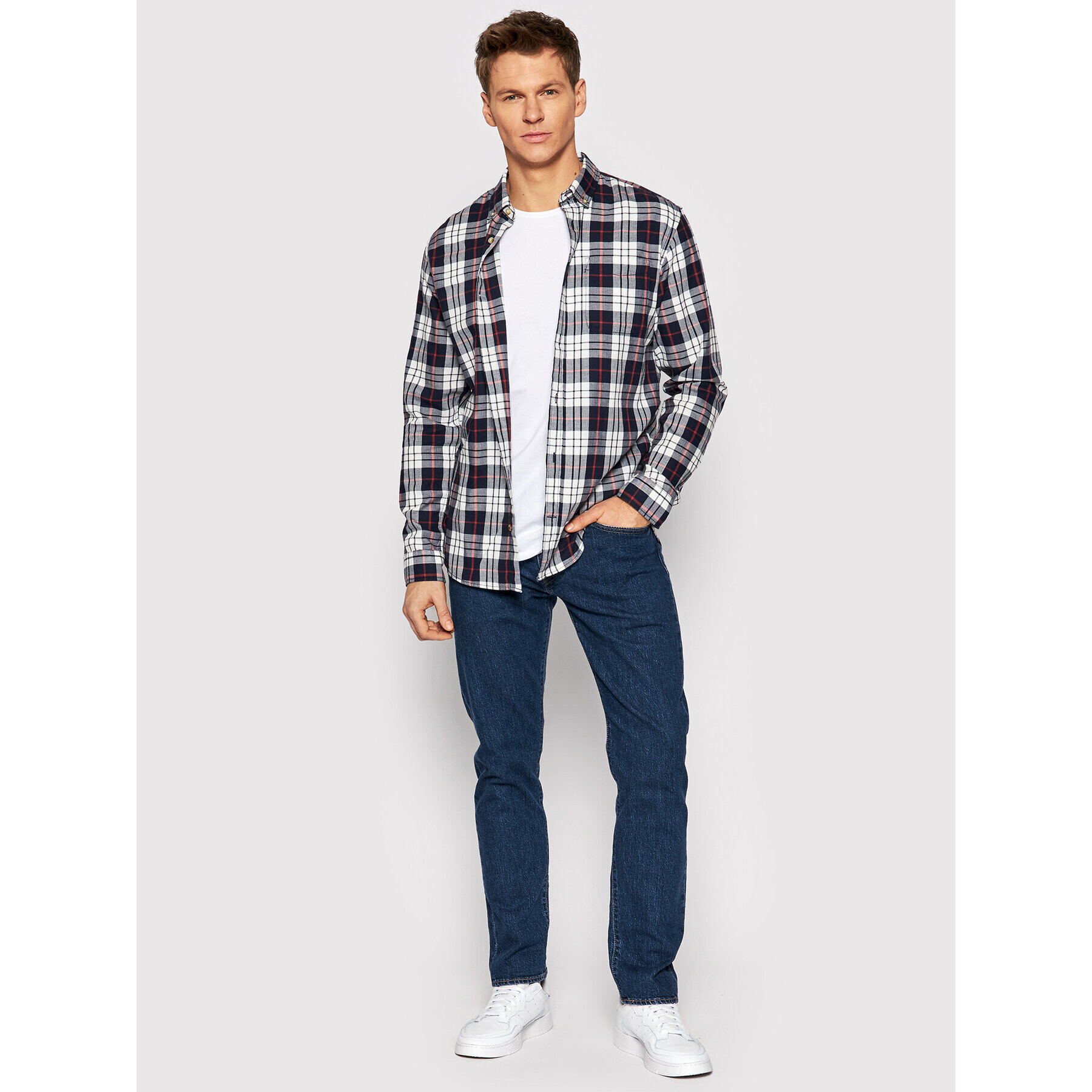 Levi's® Jeans hlače 502™ 29507-1198 Mornarsko modra Taper Fit - Pepit.si