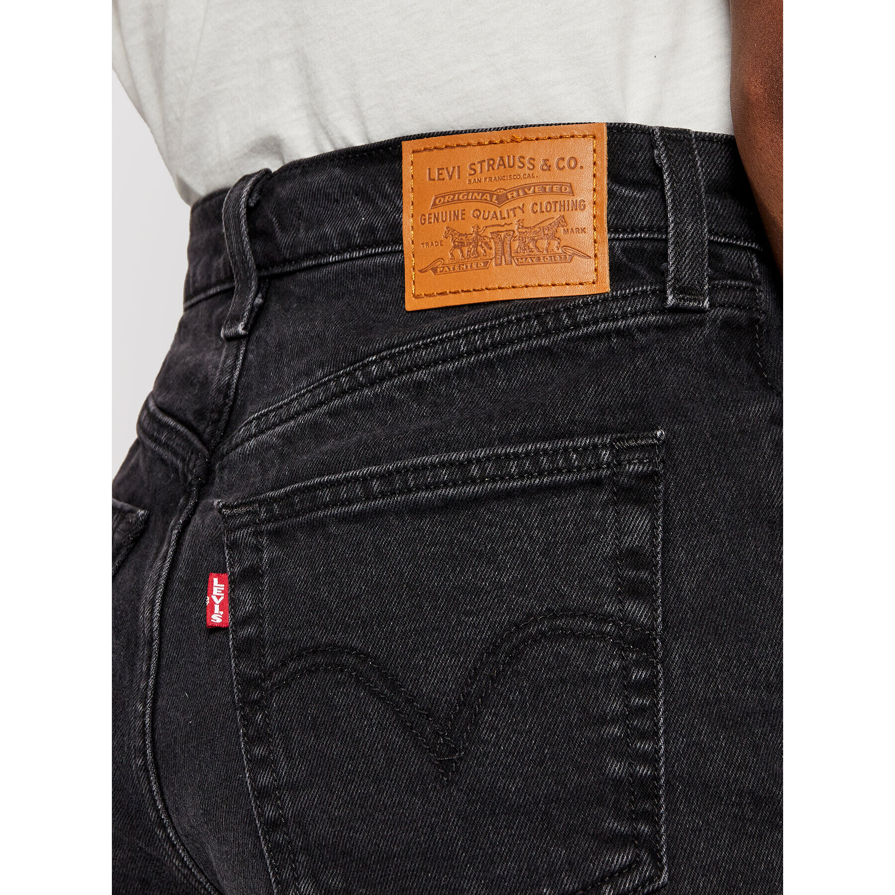 Levi's® Jeans kratke hlače Ribcage 77879-0052 Črna Slim Fit - Pepit.si