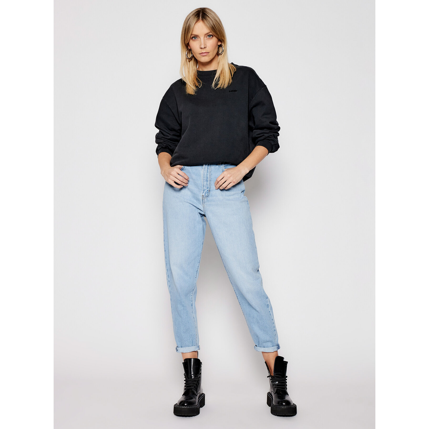 Levi's® Jopa Melrose Slouchy Crew 32951-0003 Črna Regular Fit - Pepit.si