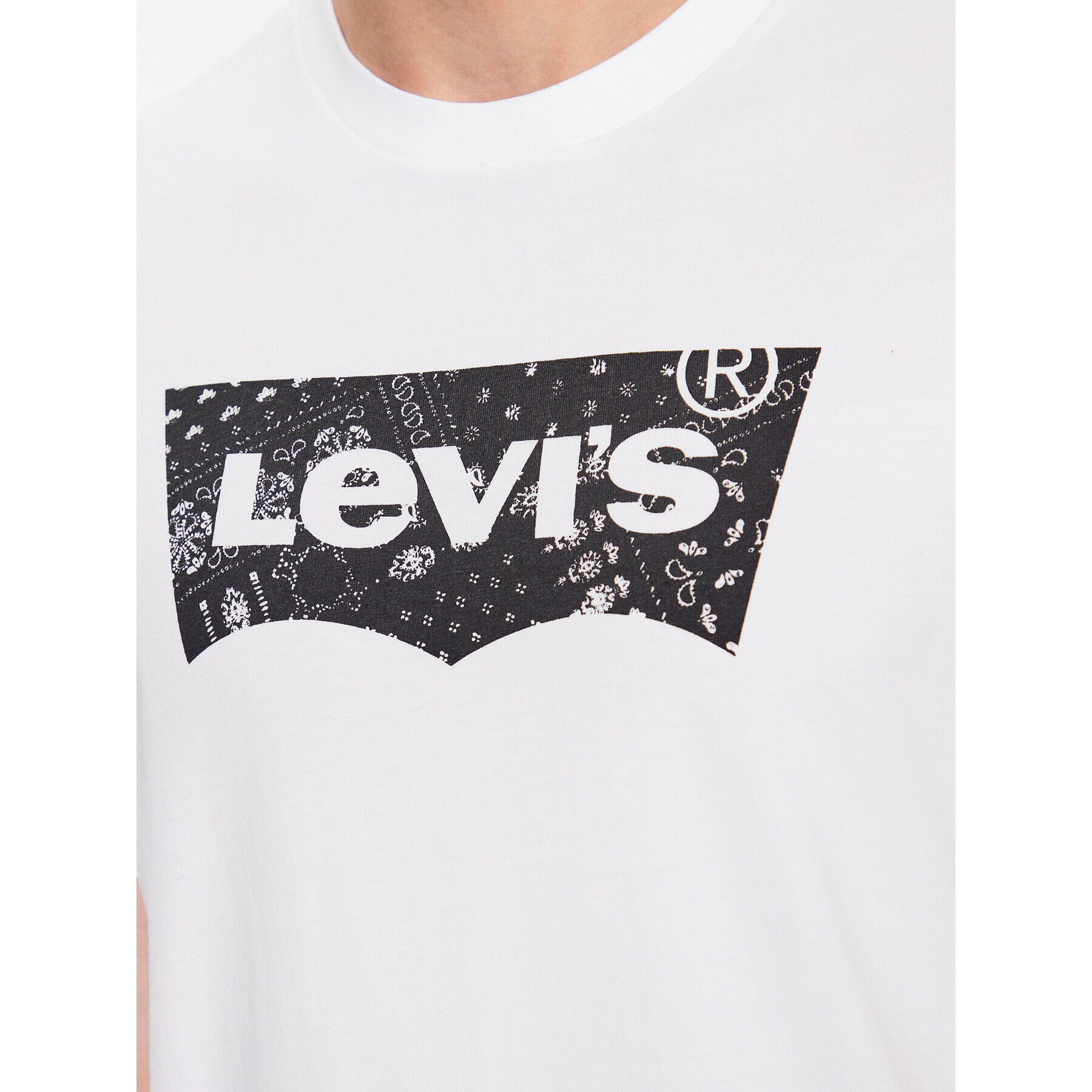 Levi's® Majica Graphic 22491-1326 Bela Standard Fit - Pepit.si