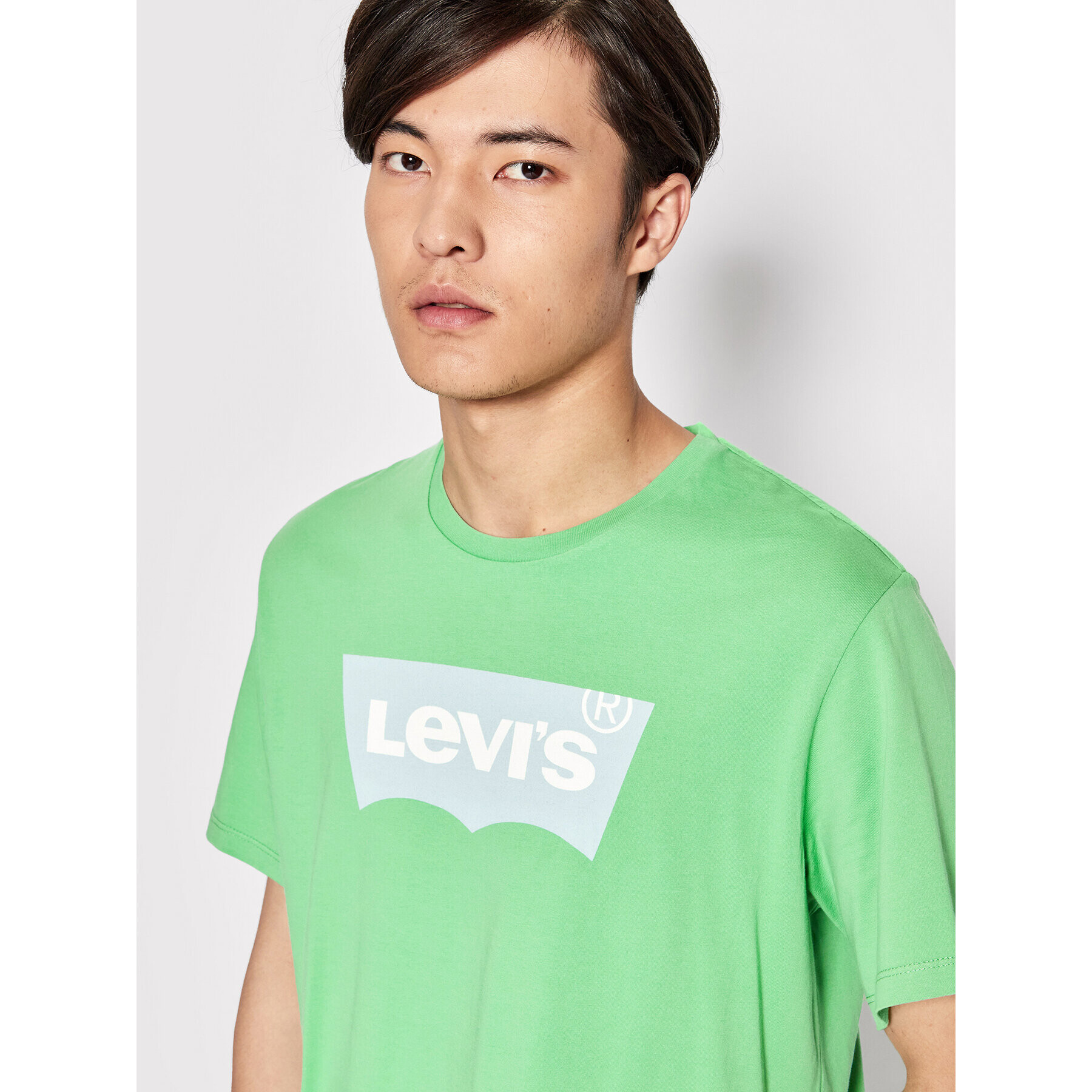 Levi's® Majica Graphic Crewneck 22491-0234 Zelena Regular Fit - Pepit.si