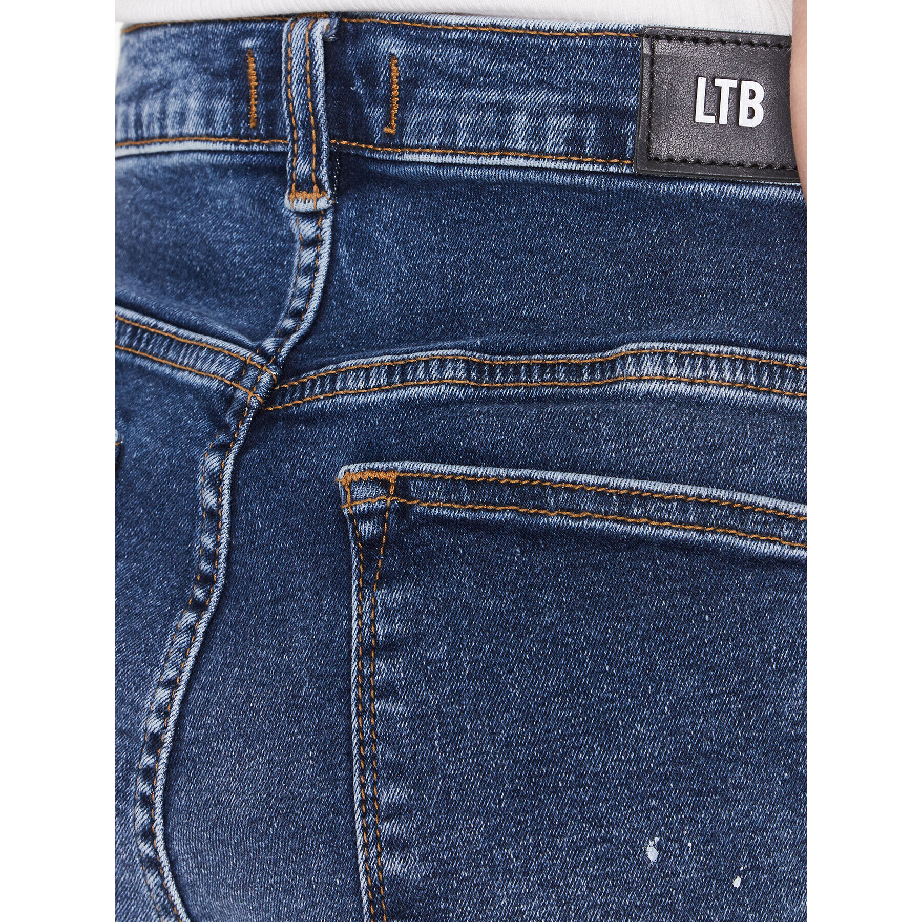 LTB Jeans kratke hlače Layla 60589 15386 Mornarsko modra Regular Fit - Pepit.si