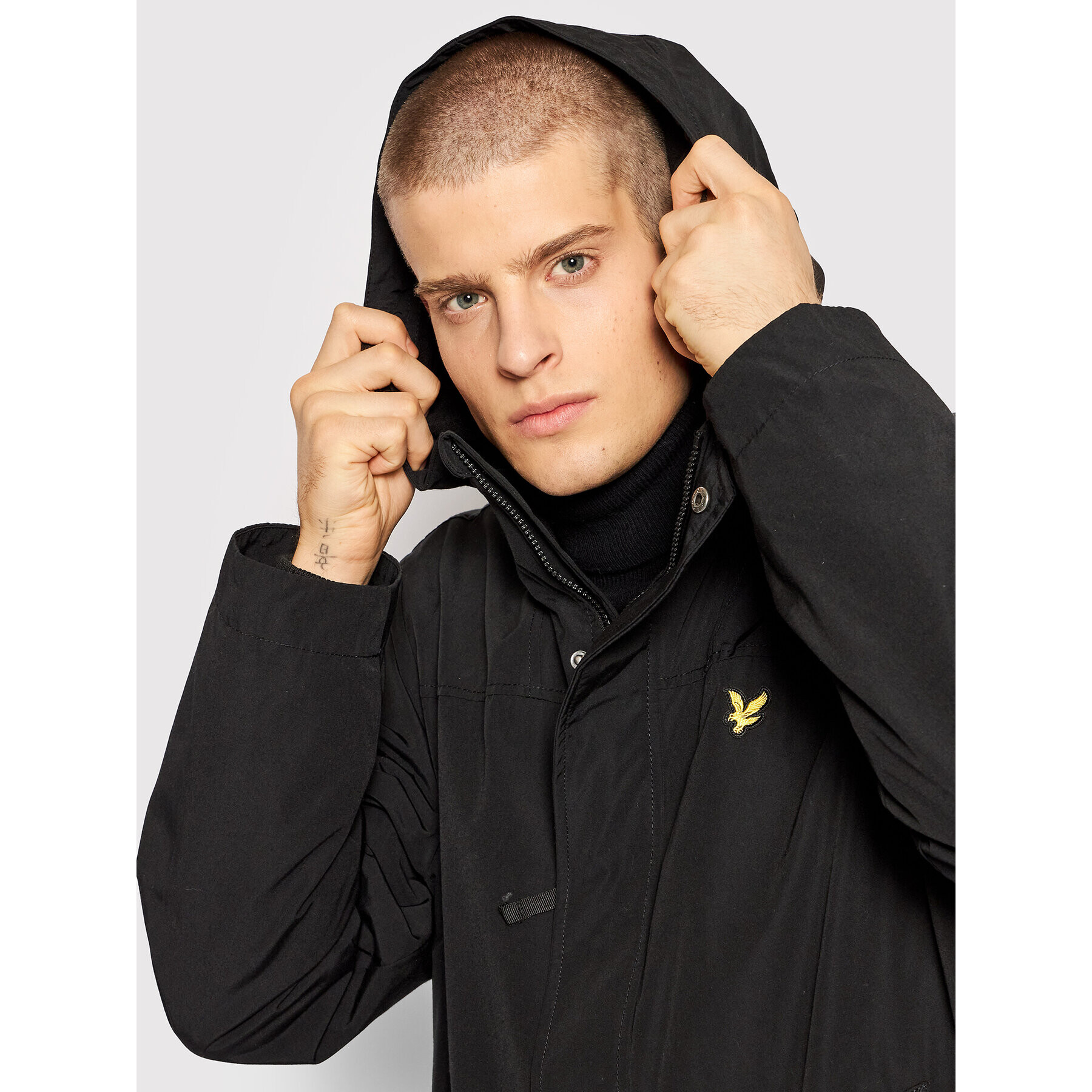 Lyle & Scott Parka JK1517V Črna Regular Fit - Pepit.si