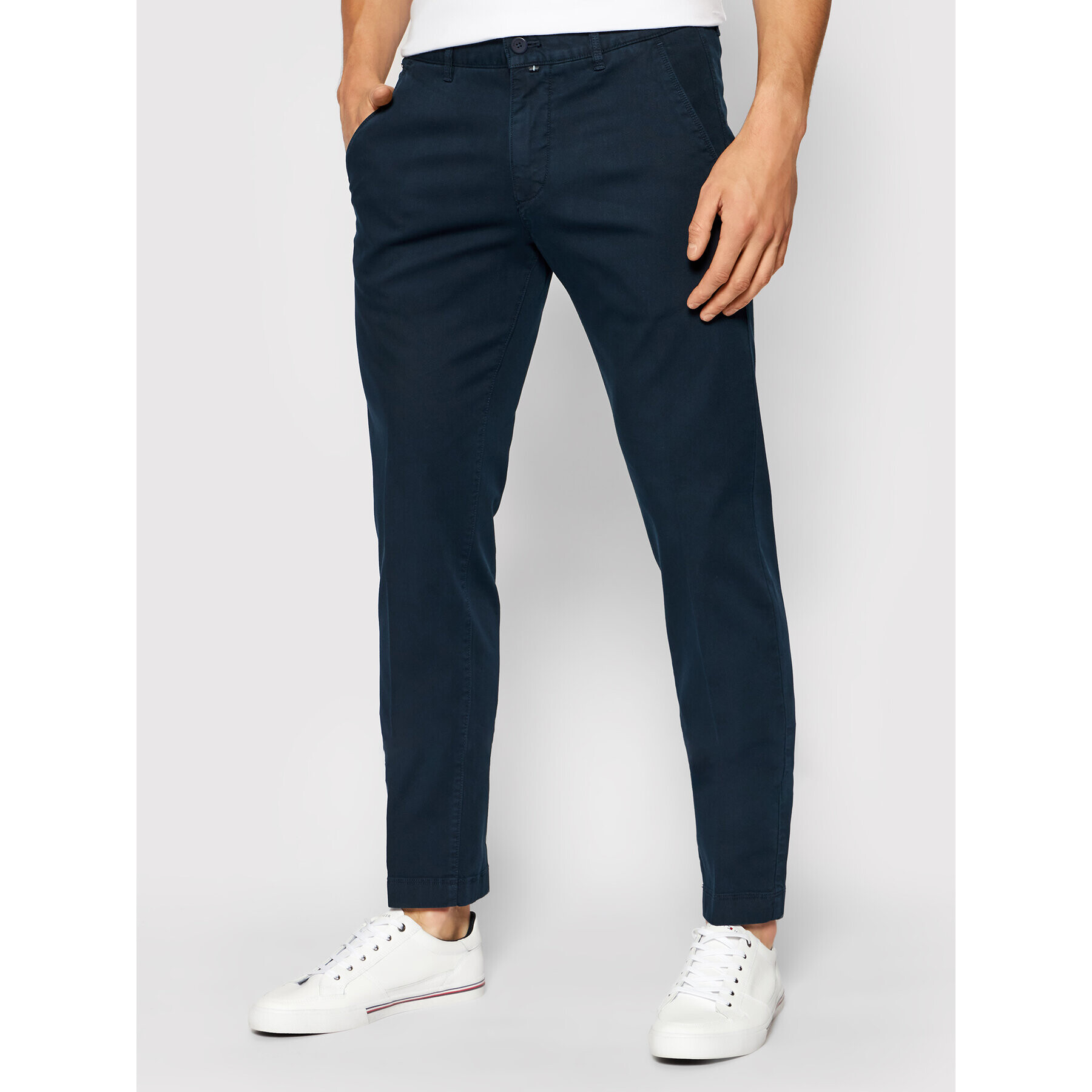 Marc O'Polo Chino hlače B21 0108 10064 Mornarsko modra Tapered Fit - Pepit.si