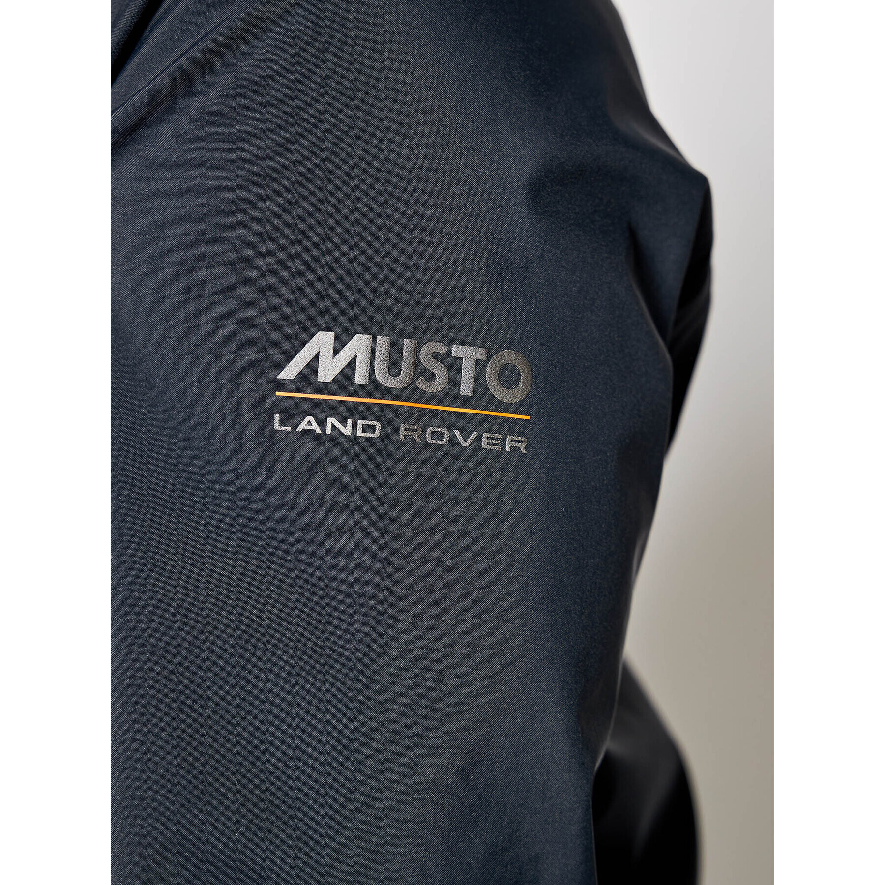 Musto Pohodna jakna Lr Gtx 84016 Črna Regular Fit - Pepit.si