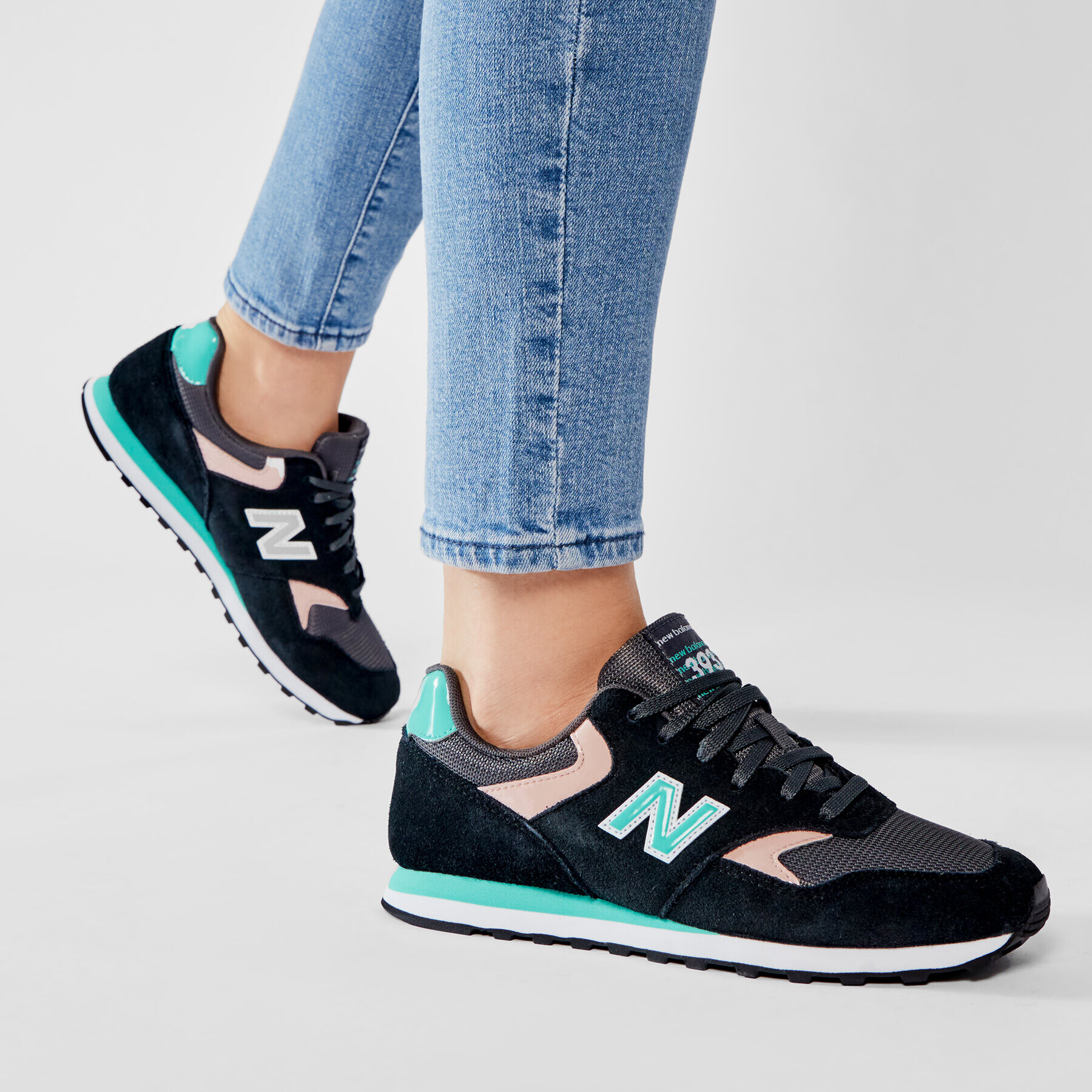 New Balance Superge WL393VR1 Črna - Pepit.si