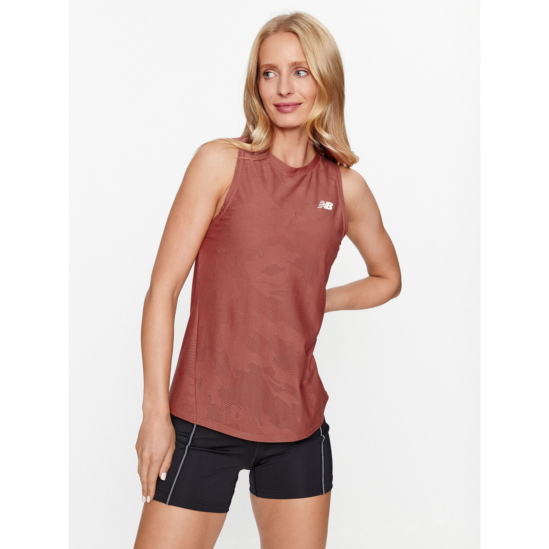 New Balance Top Q Speed Jacquard Tank WT33280 Rdeča Regular Fit - Pepit.si