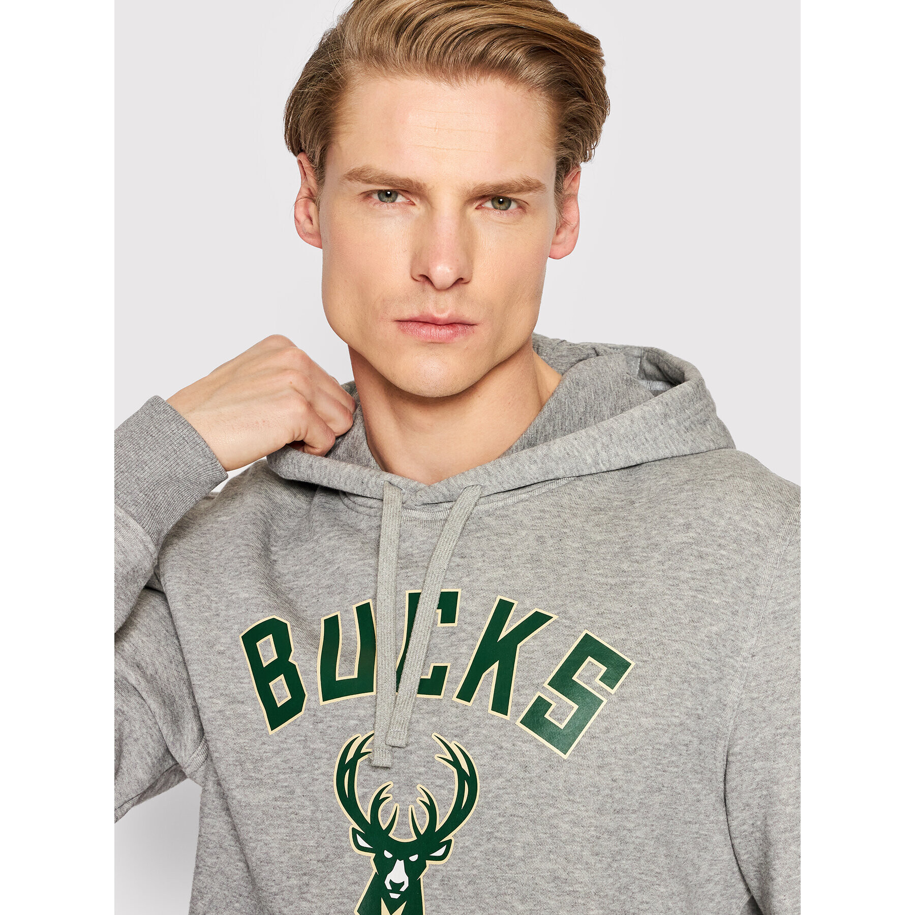 New Era Jopa Milwaukee Bucks Team Logo 11546172 Siva Regular Fit - Pepit.si