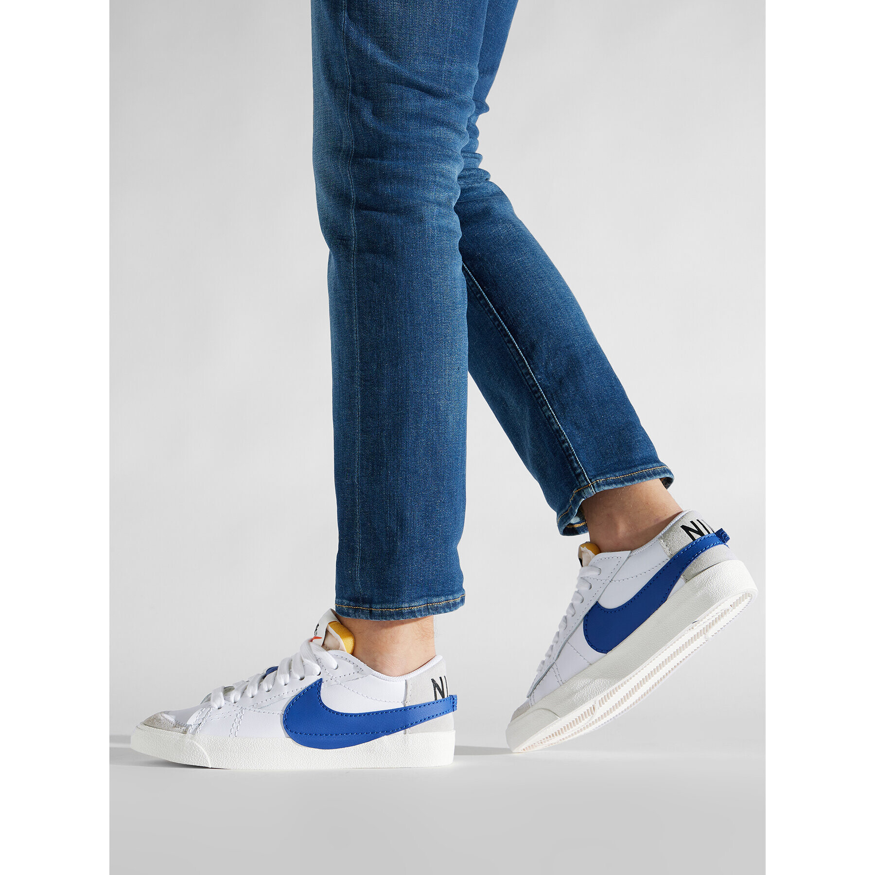 Nike Čevlji Blazer Low '77 Jumbo DQ8768 100 Bela - Pepit.si