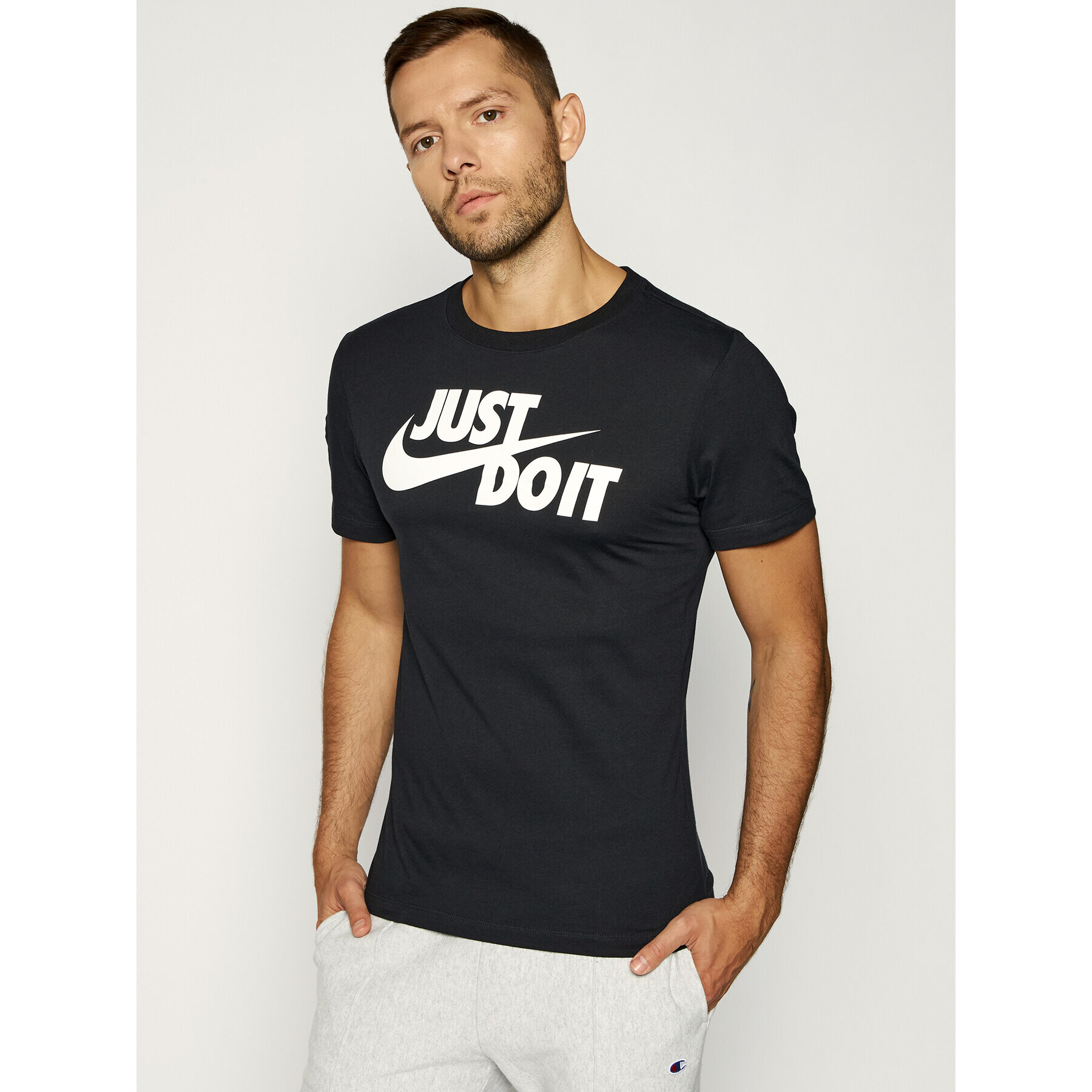 Nike Majica Just Do It Swoosh AR5006 Črna Regular Fit - Pepit.si