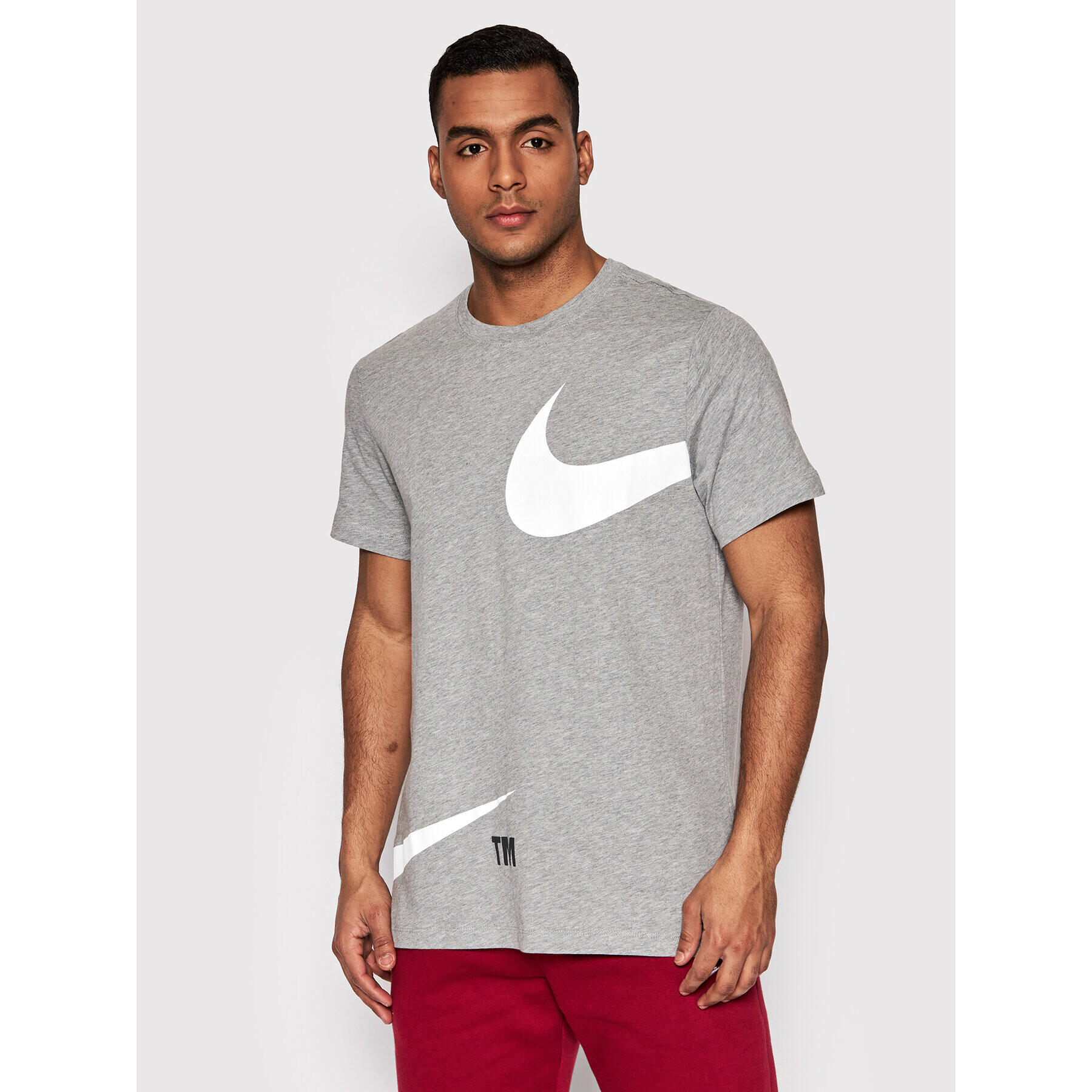 Nike Majica Sportswear DD3349 Siva Regular Fit - Pepit.si