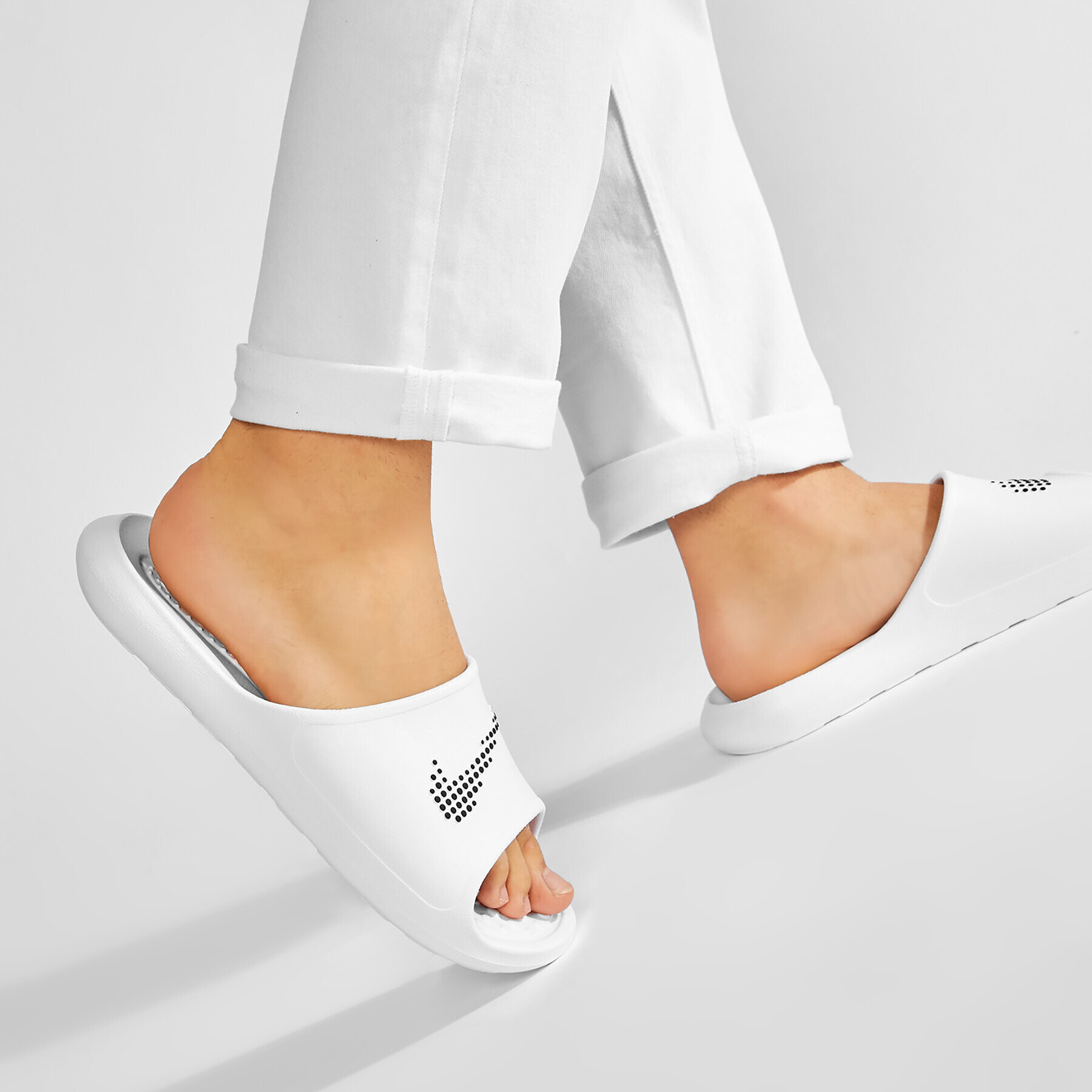 Nike Natikači Victori One Shower Slide CZ5478 100 Bela - Pepit.si