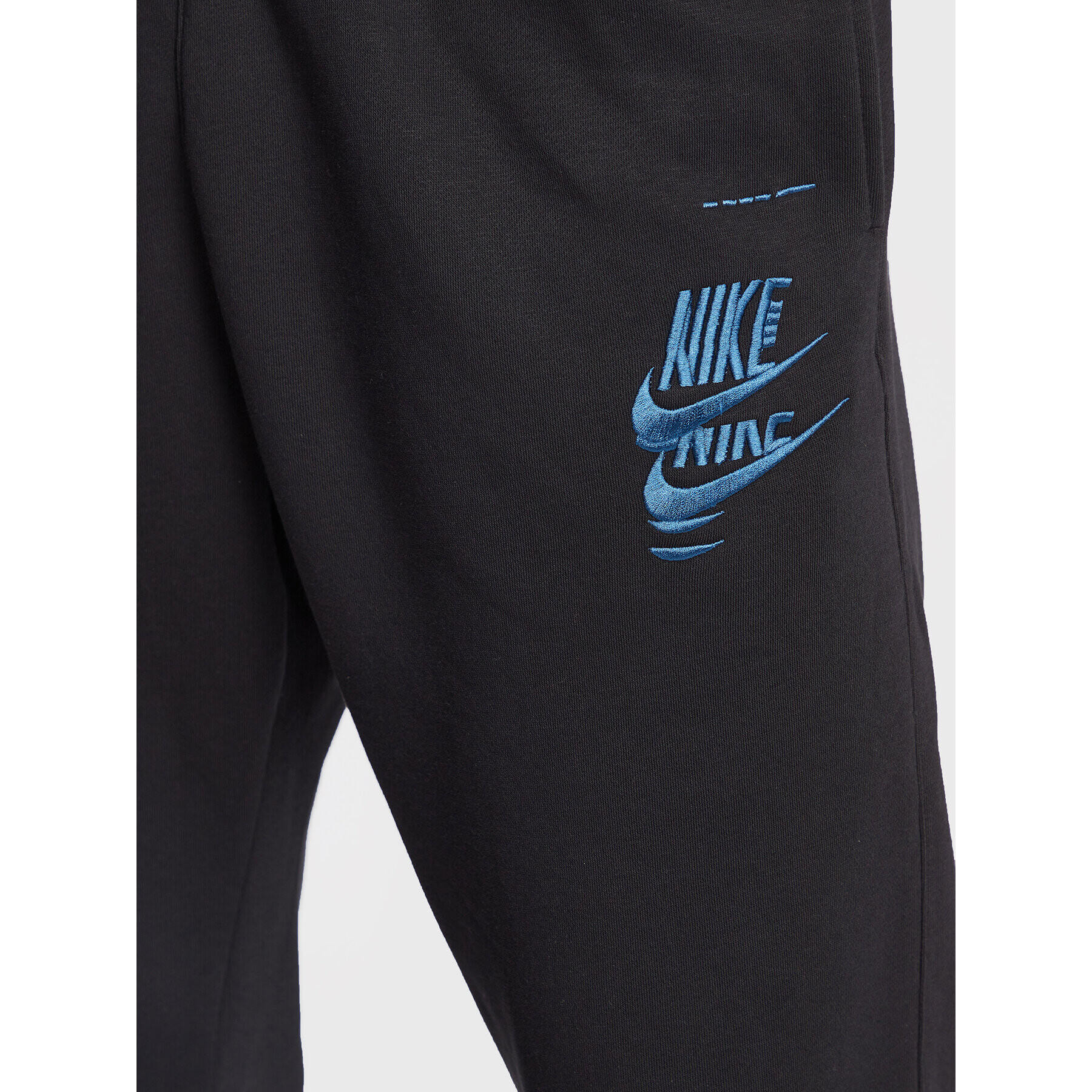 Nike Spodnji del trenirke Sportswear Sport Essentials+ DM6871 Črna Regular Fit - Pepit.si