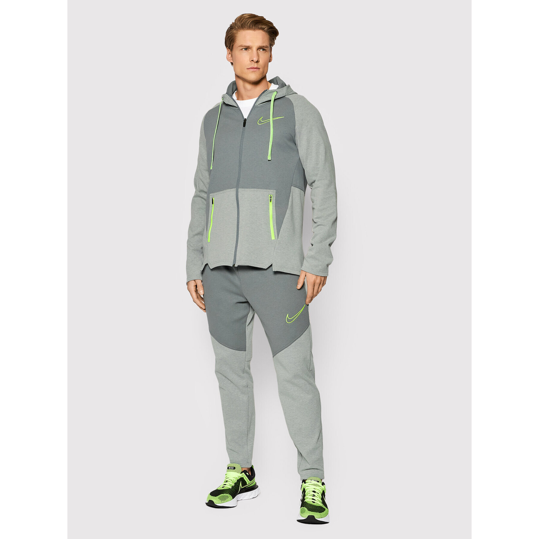 Nike Športna jopa Training DD2102 Siva Regular Fit - Pepit.si