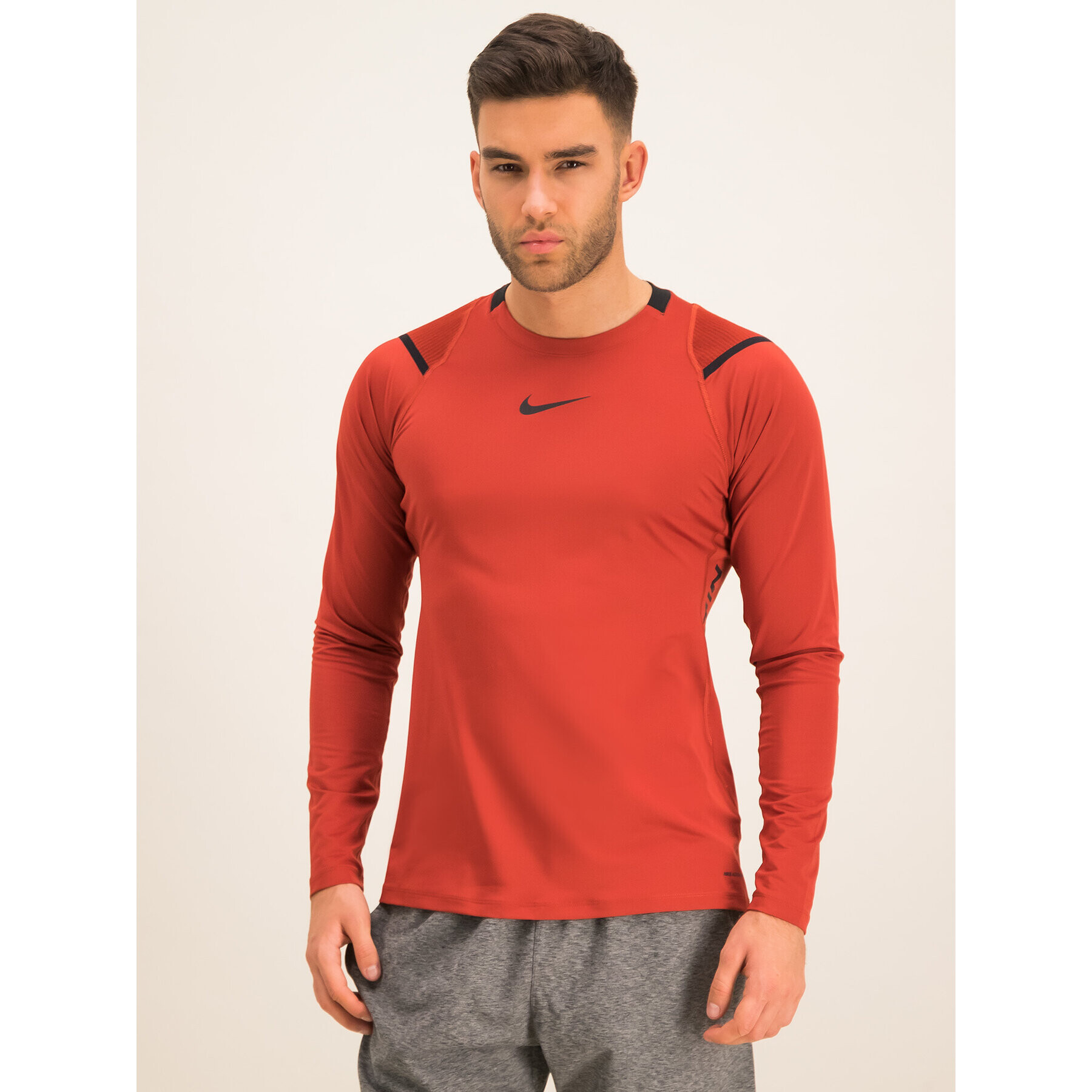 Nike Športna majica AeroAdapt BV5508 Oranžna Slim Fit - Pepit.si