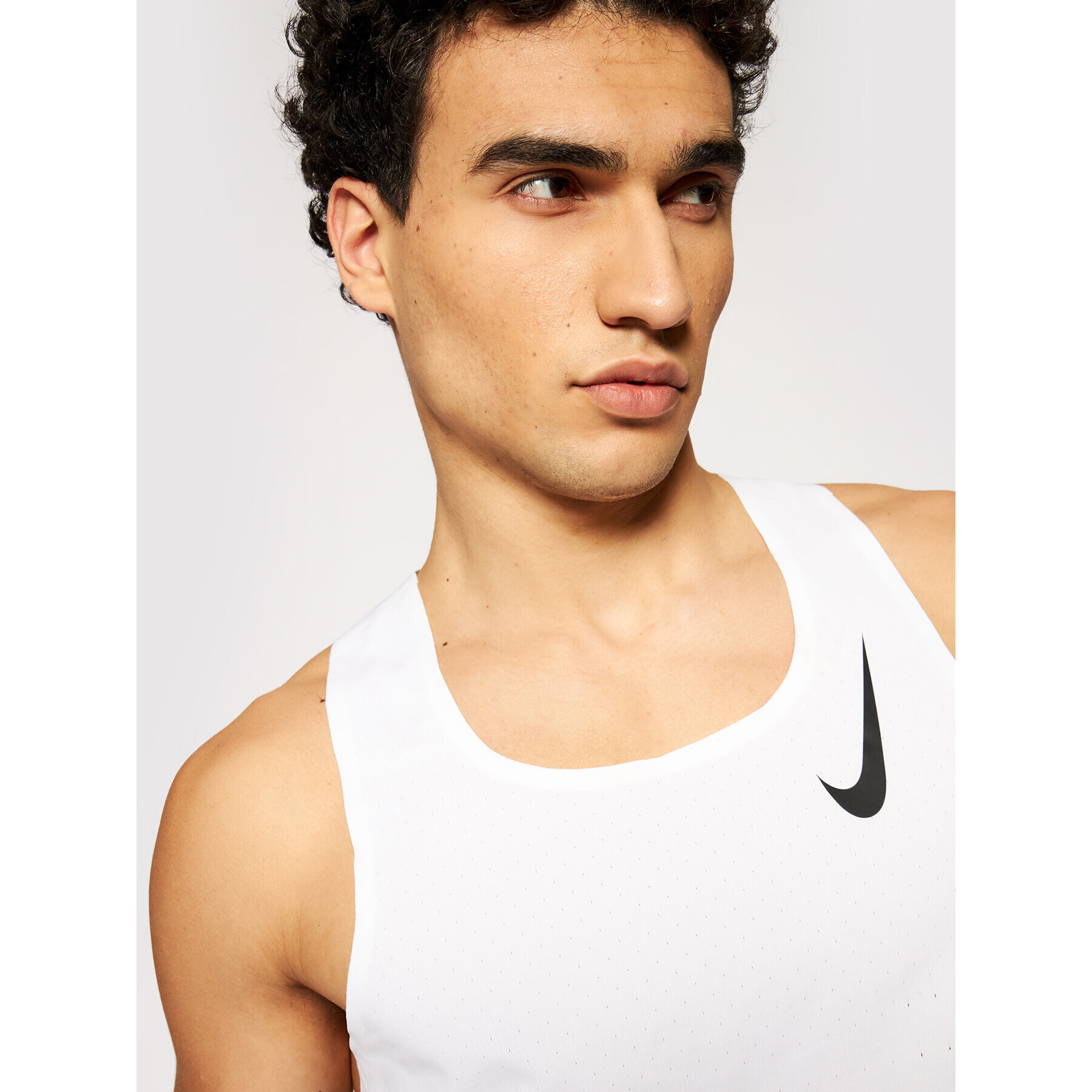 Nike Športna majica Aeroswift Singlet CJ7835 Bela Slim Fit - Pepit.si