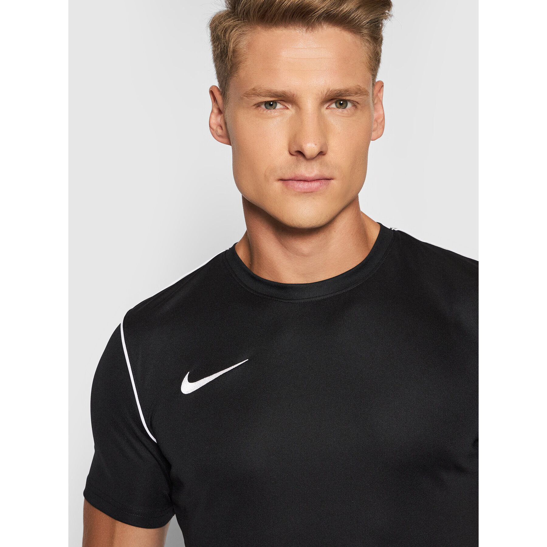 Nike Športna majica Dri-Fit BV6883 Črna Regular Fit - Pepit.si