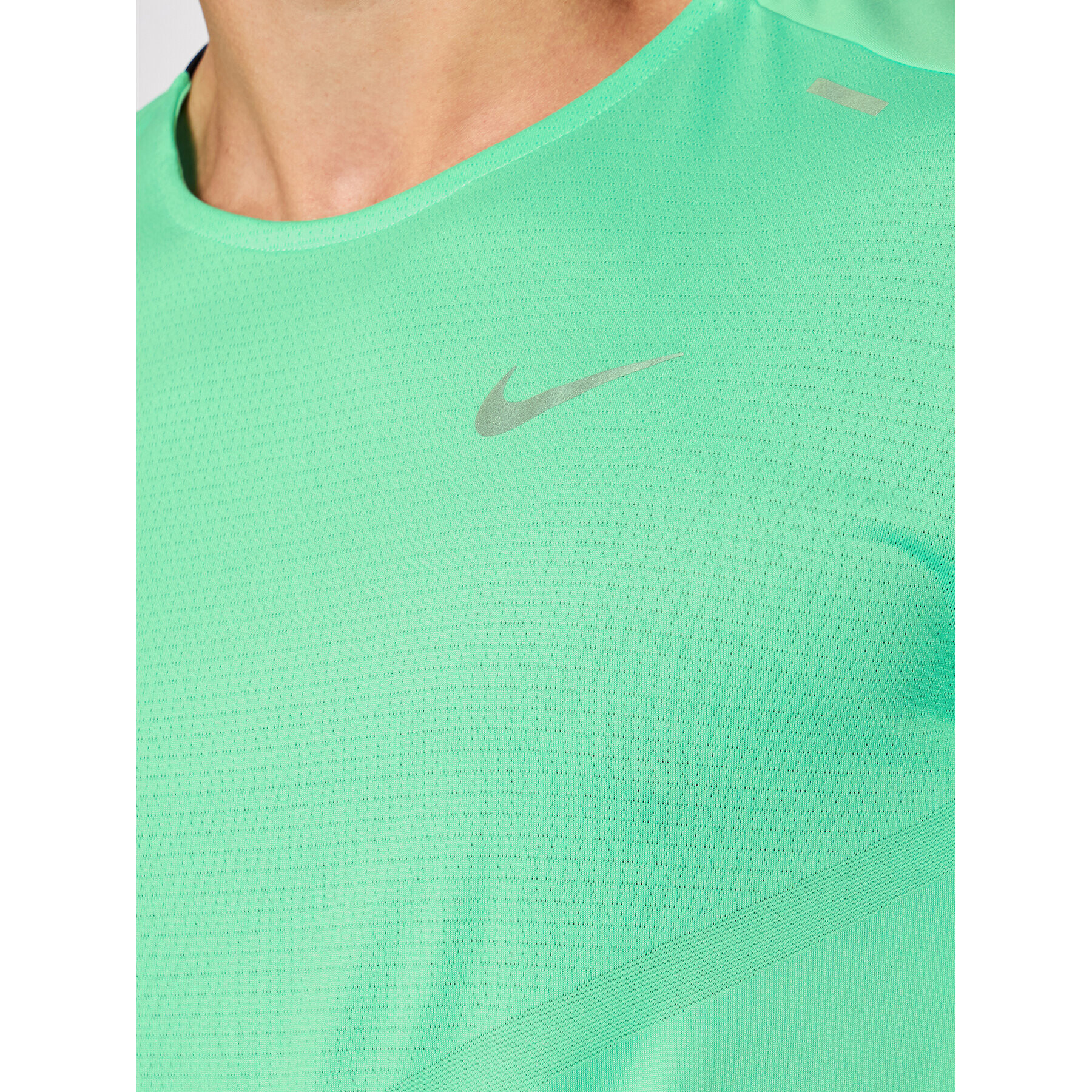 Nike Športna majica Dri-Fit Rise CZ9184 Zelena Standard Fit - Pepit.si