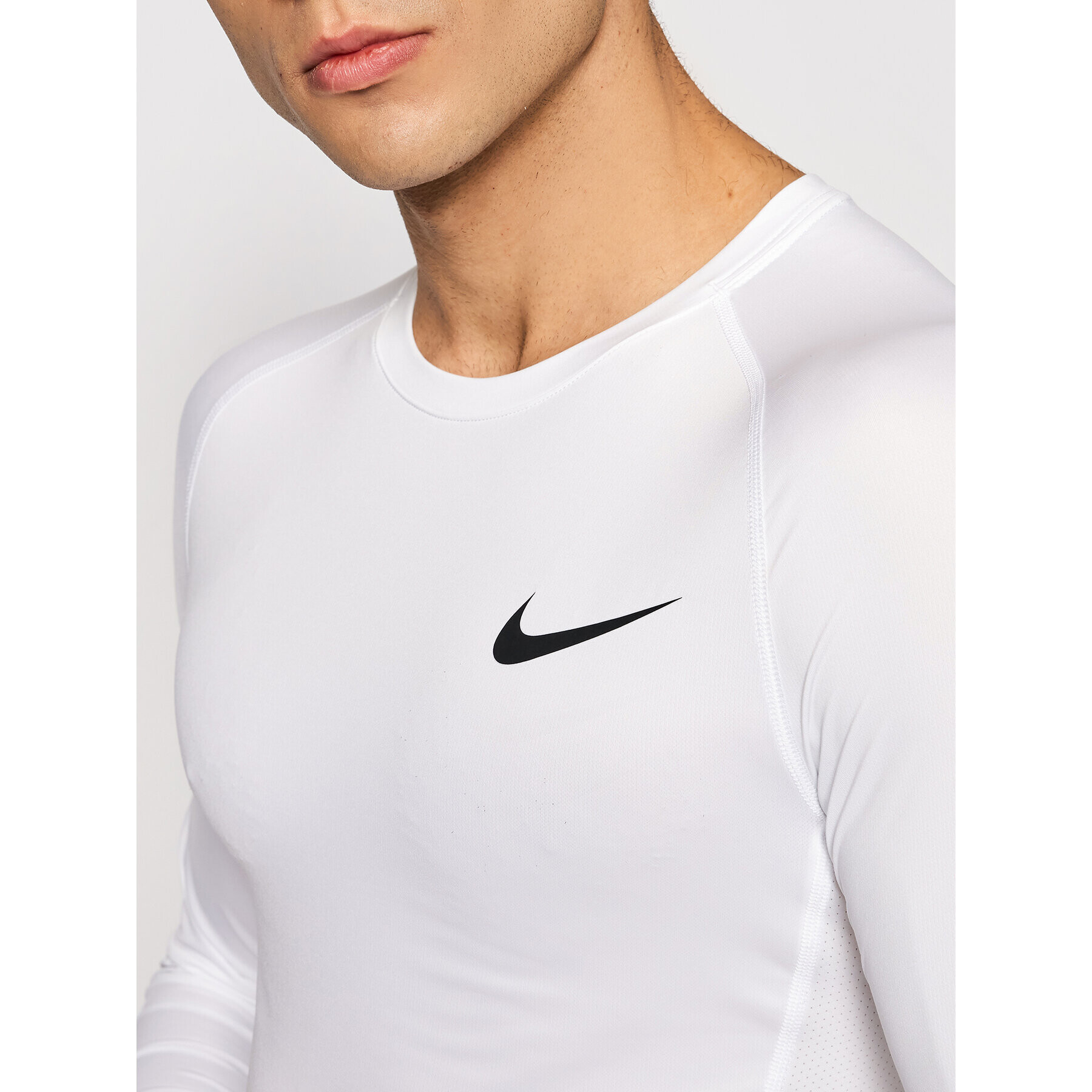 Nike Športna majica Pro BV5588 Bela Slim Fit - Pepit.si