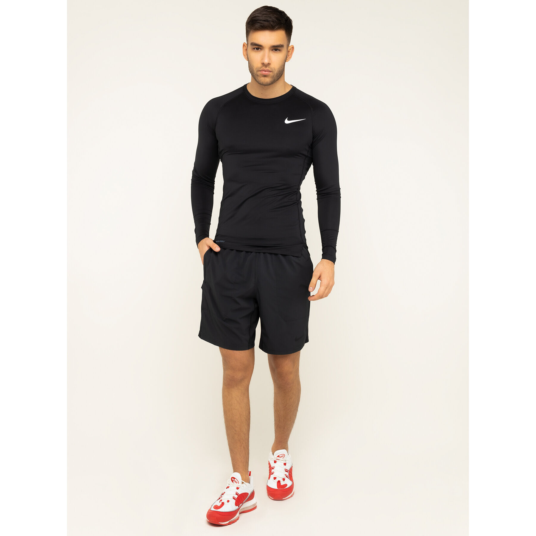 Nike Športna majica Pro BV5588 Črna Tight Fit - Pepit.si