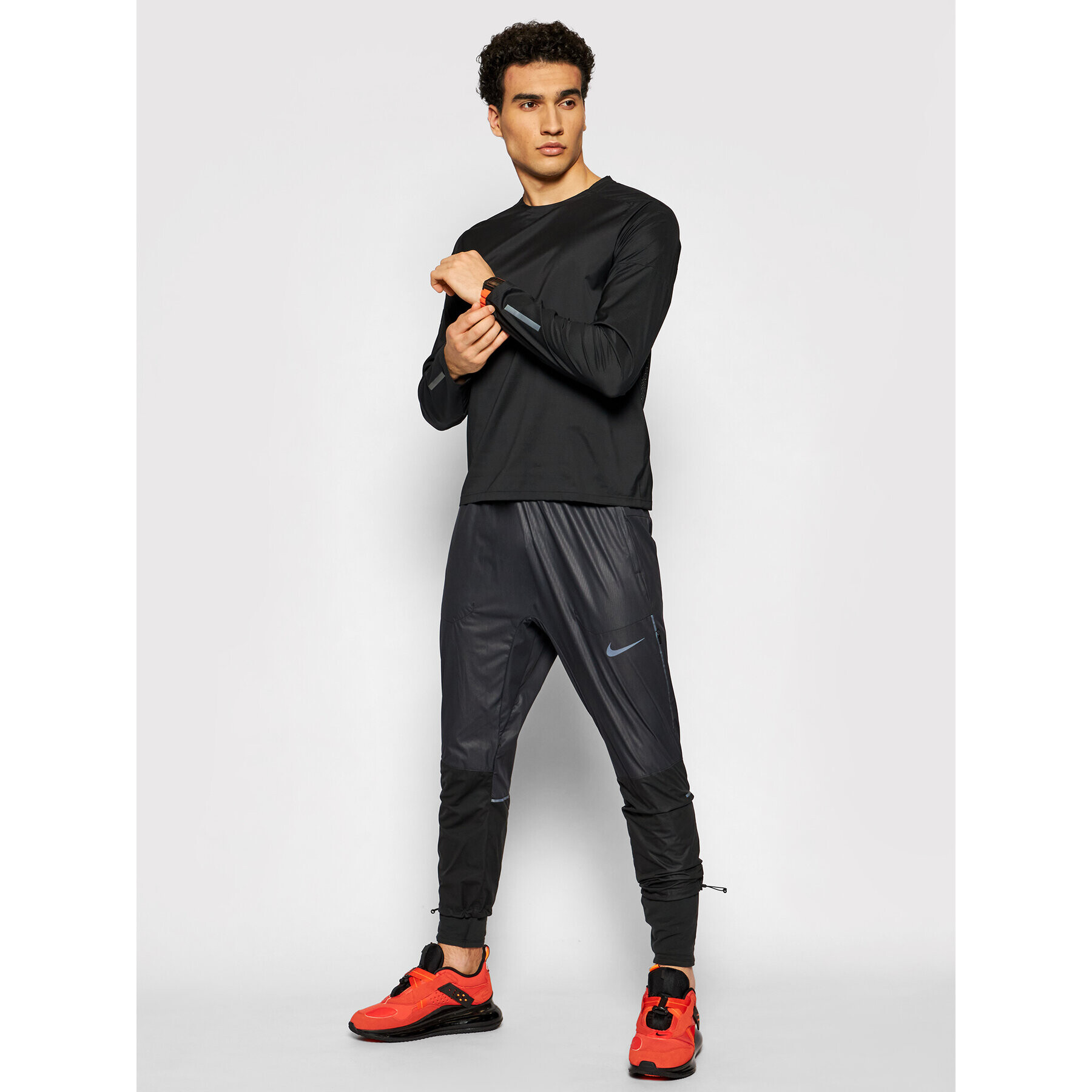 Nike Športna majica Tech Pack CJ5780 Črna Standard Fit - Pepit.si