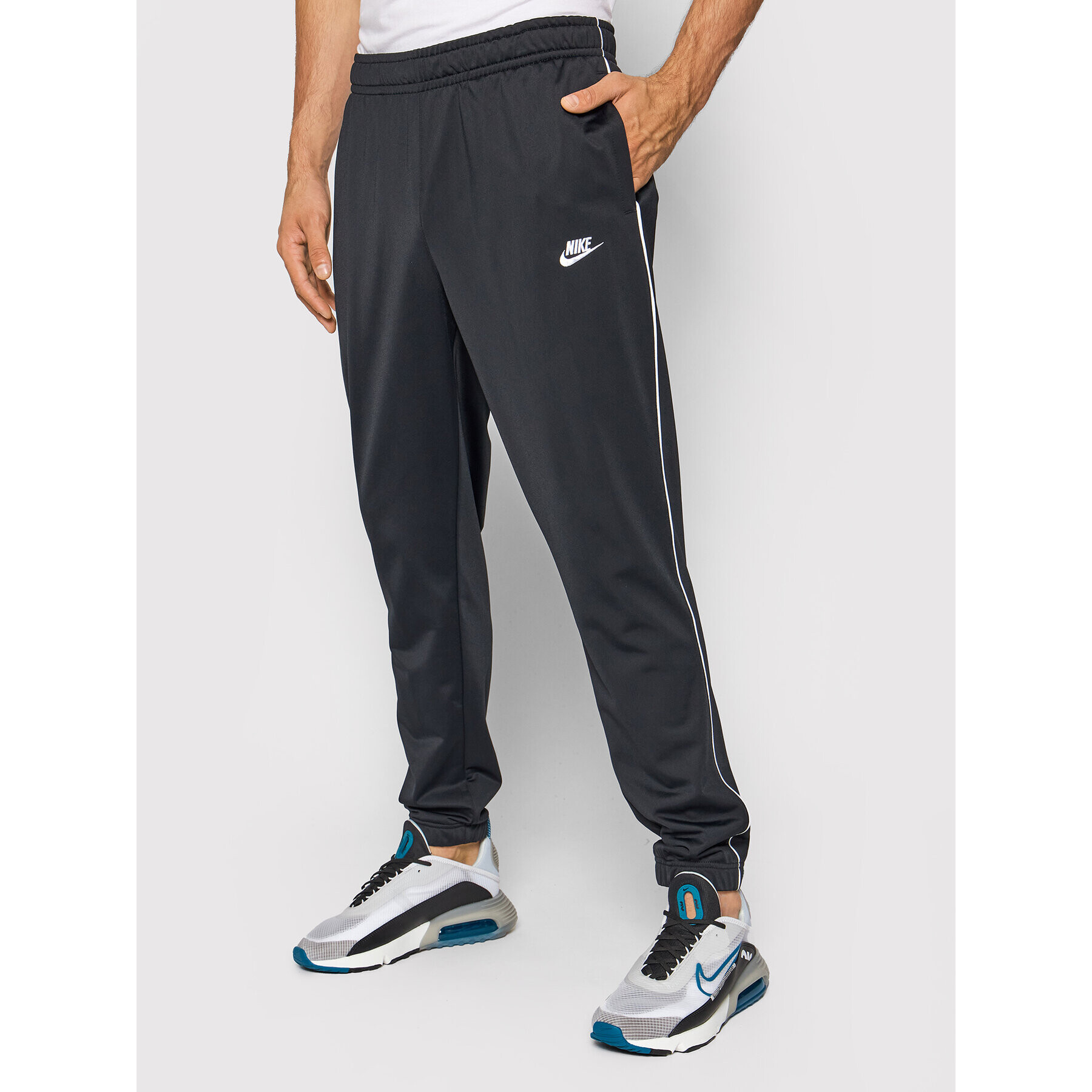 Nike Trenirka Sportswear BV3034 Črna Regular Fit - Pepit.si