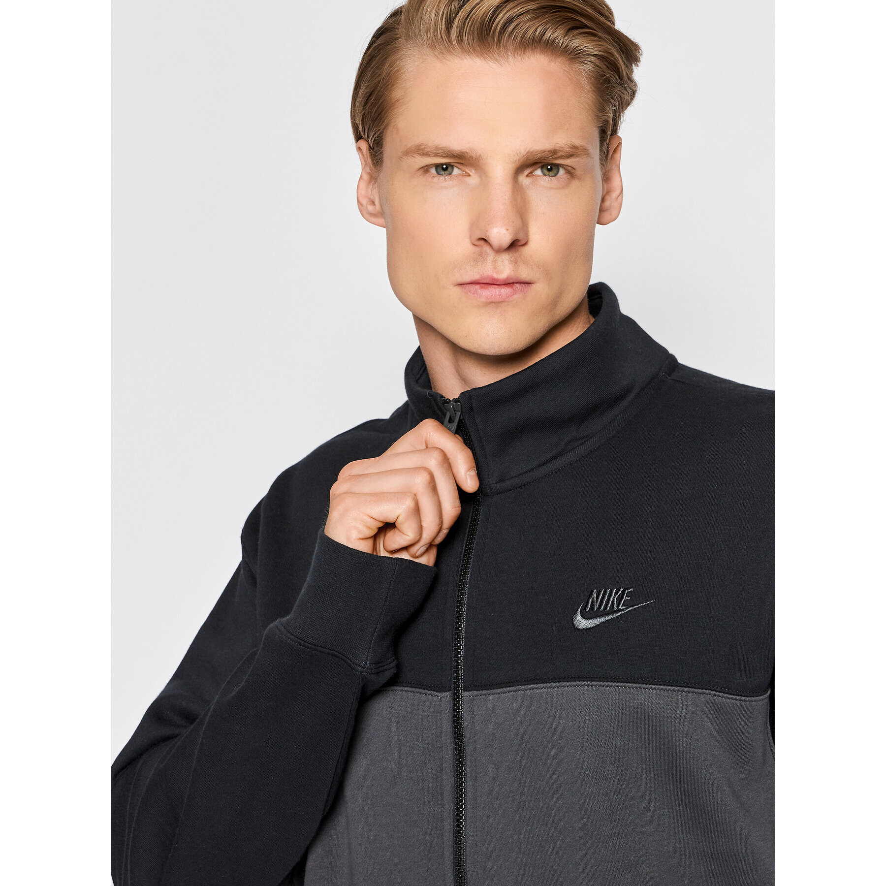 Nike Trenirka Sportswear DM6836 Črna Regular Fit - Pepit.si