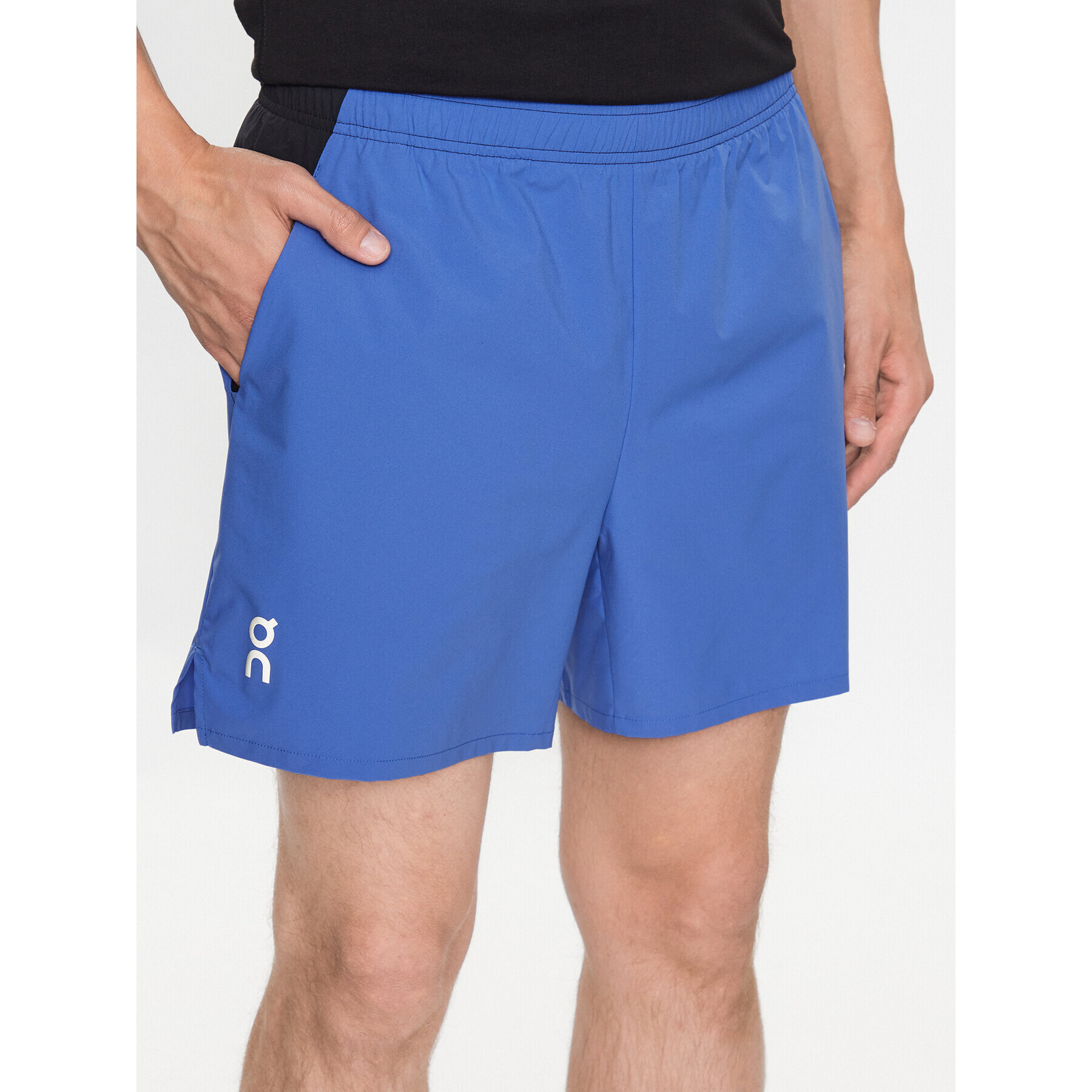 On Športne kratke hlače Essential Shorts M 1MD10120959 Modra Regular Fit - Pepit.si