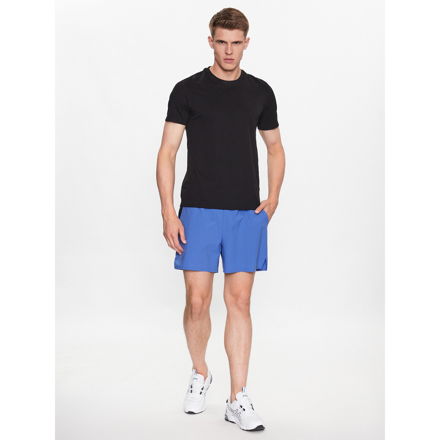 On Športne kratke hlače Essential Shorts M 1MD10120959 Modra Regular Fit - Pepit.si