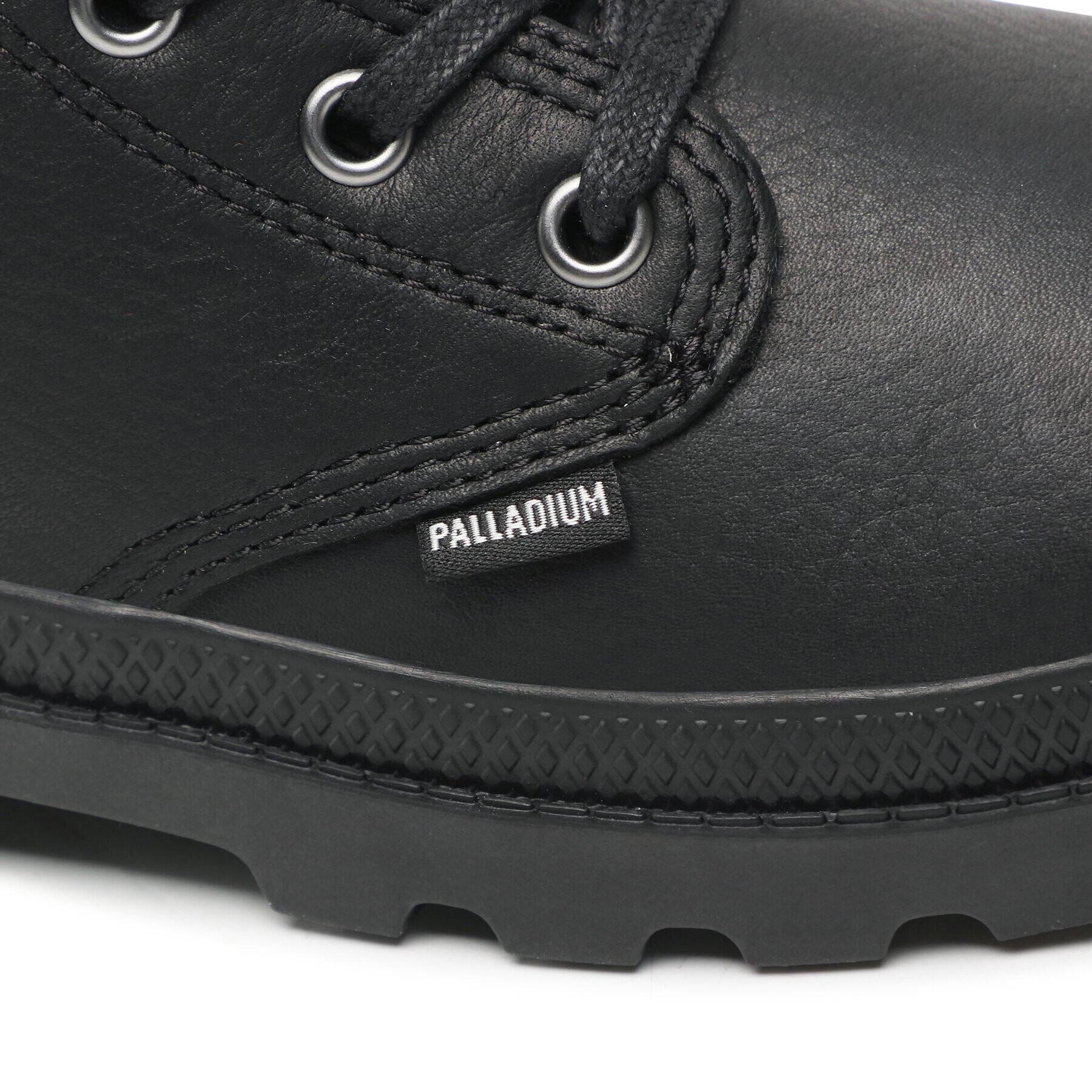 Palladium Pohodni čevlji Baggy Lth Ess Wp 77167-010-M Črna - Pepit.si