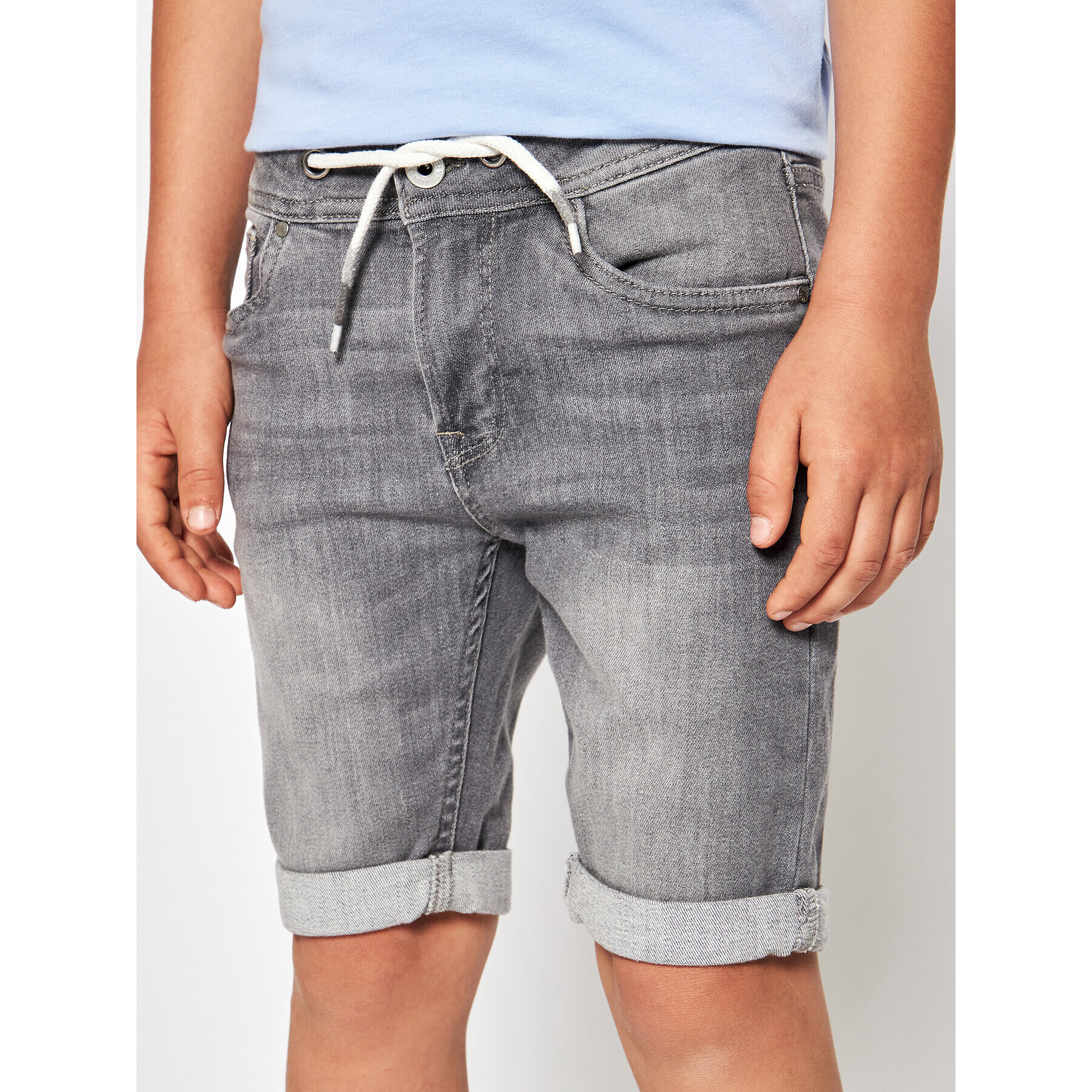 Pepe Jeans Jeans kratke hlače GYMDIGO Joe PB800646 Siva Regular Fit - Pepit.si