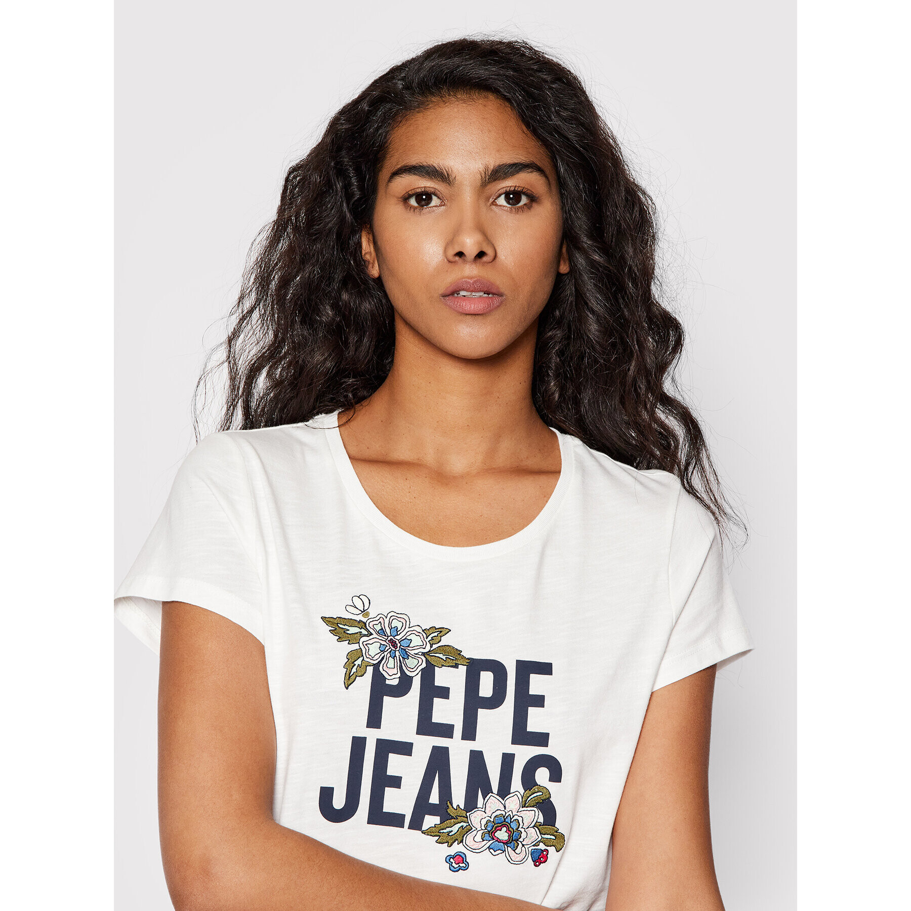 Pepe Jeans Majica Bernardette PL505135 Bela Slim Fit - Pepit.si